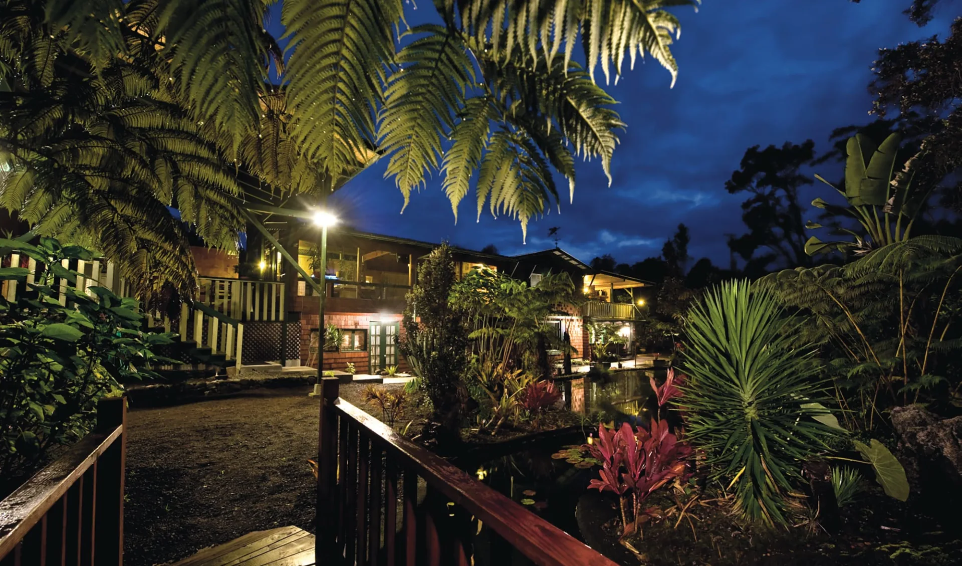 Chalet Kilauea Rainforest Hotel in Hawaii Volcanoes National Park:  Exterior_Chalet Kilauea_Aussenansicht