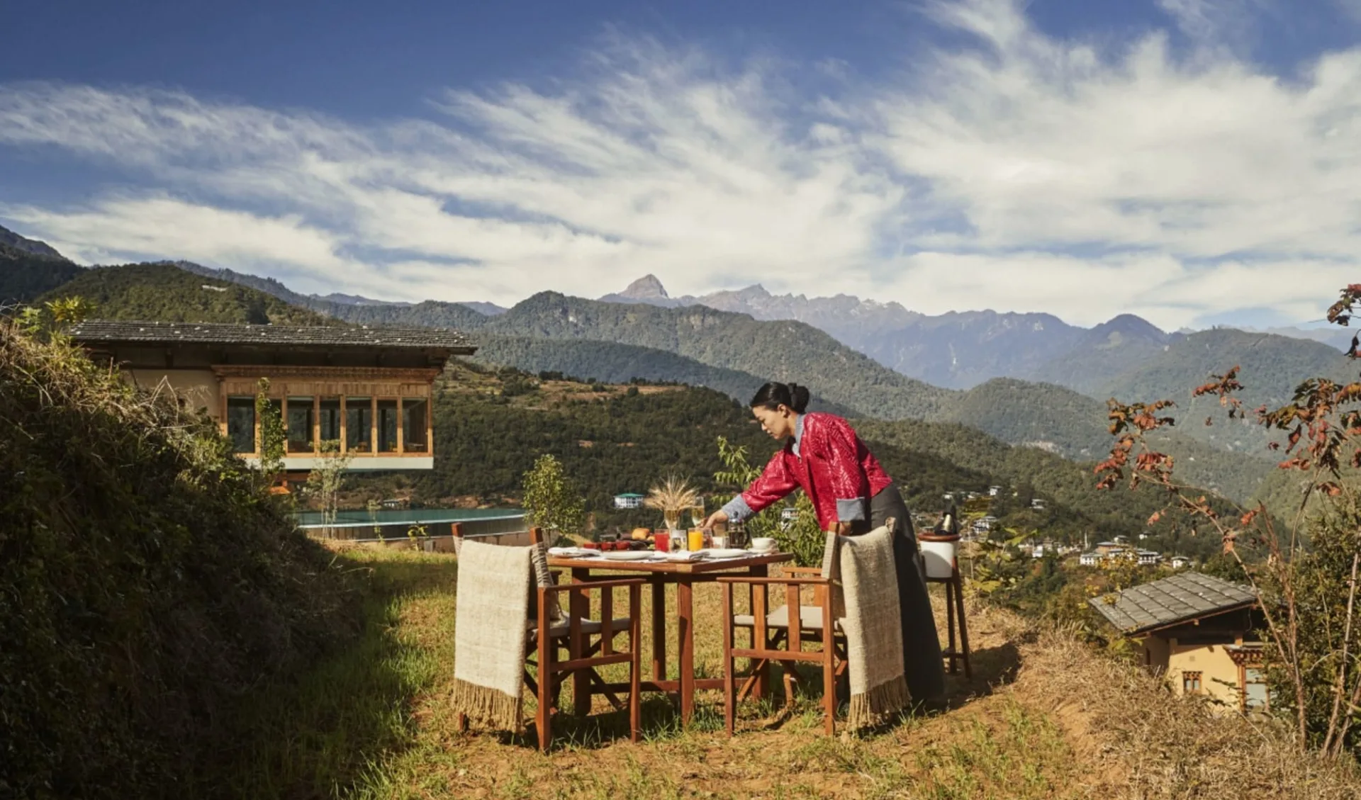 Six Senses Bhutan für Geniesser ab Paro: exterior: f&b: Private breakfast