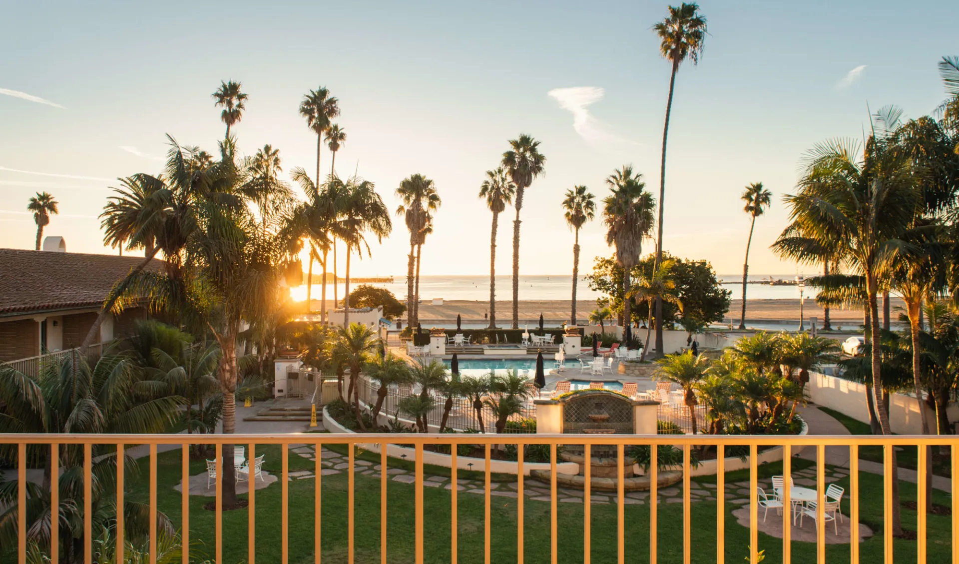 Harbor View Inn in Santa Barbara: Exterior_Harbor View Inn_Aussicht Balkon