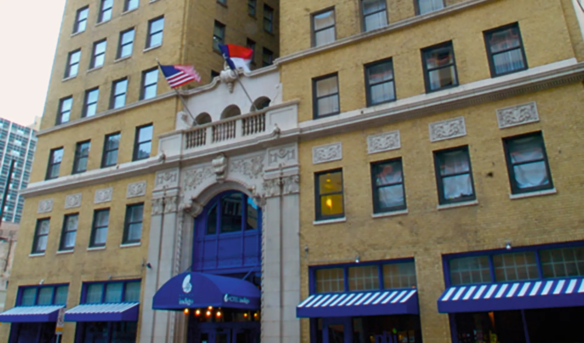 Hotel Indigo Dallas Downtown:  Indigo Downtown Dallas - Hoteleingang