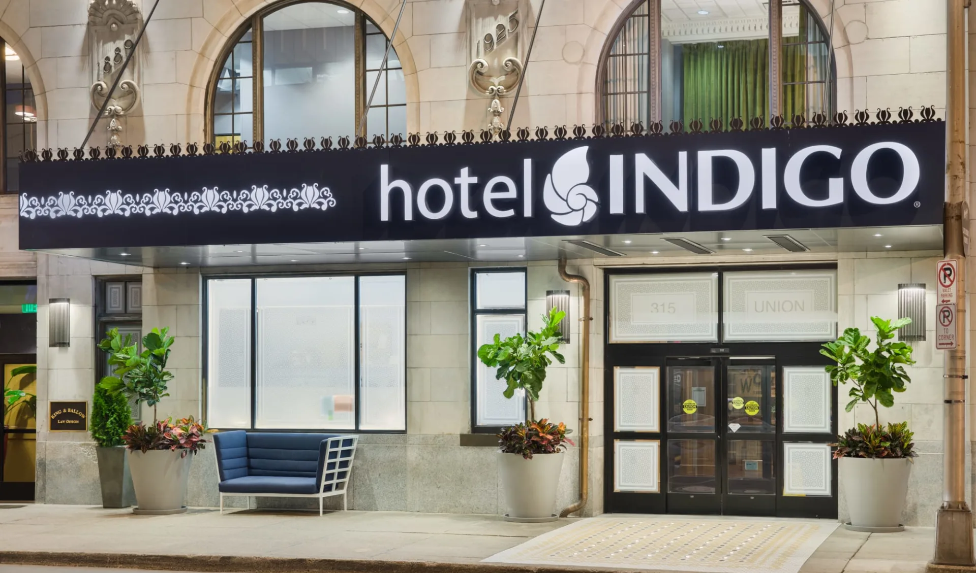 Hotel Indigo in Nashville:  Indigo Nashville - Eingang