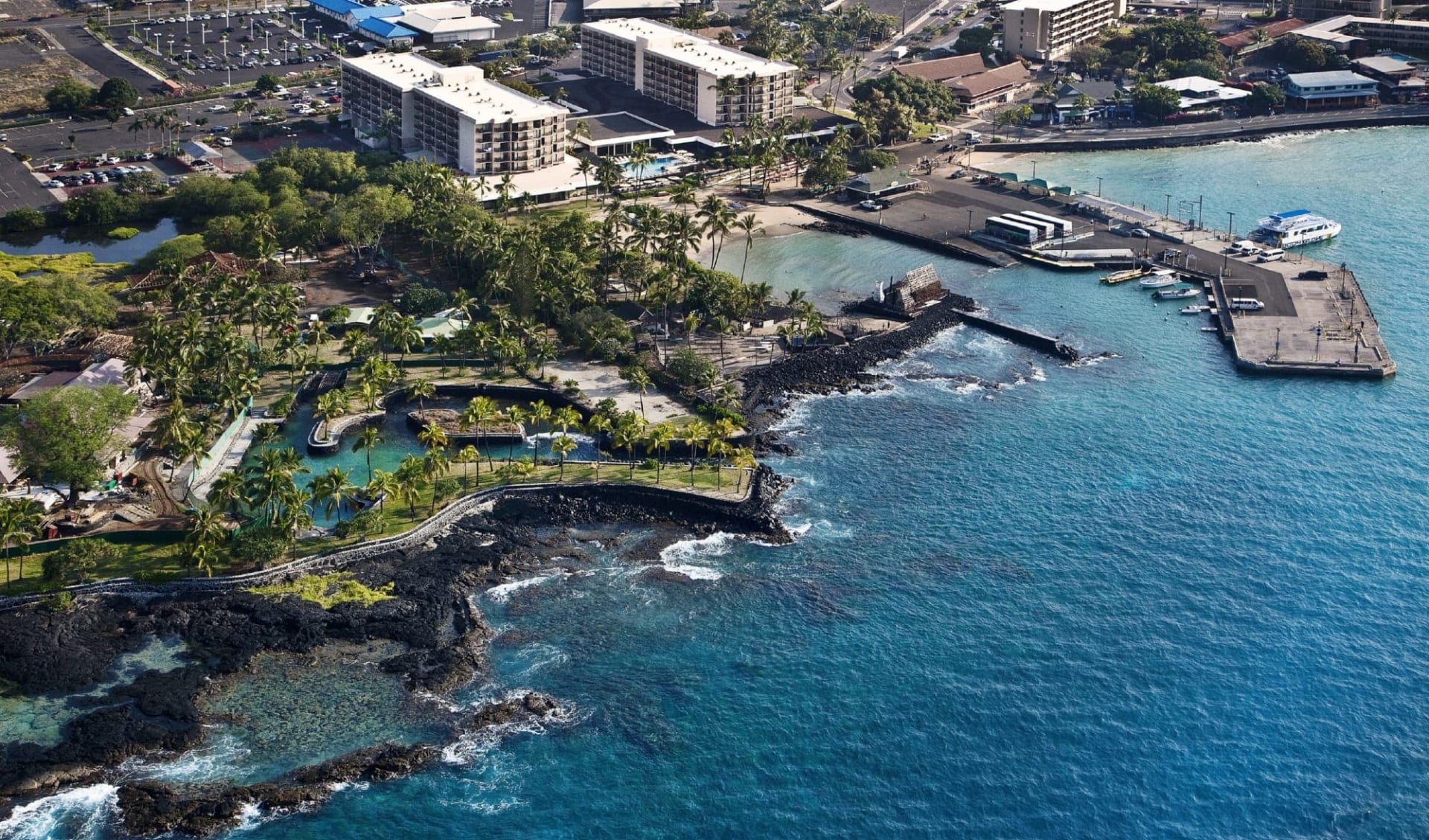 Courtyard King Kamehameha- Kona Beach Hotel in Kailua-Kona:  koacy_phototour01-2