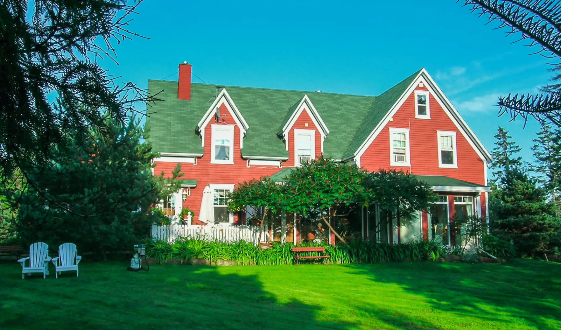 Little Shemogue Inn: Exterior_Little Shemogue Country Inn, Shediac (NB)