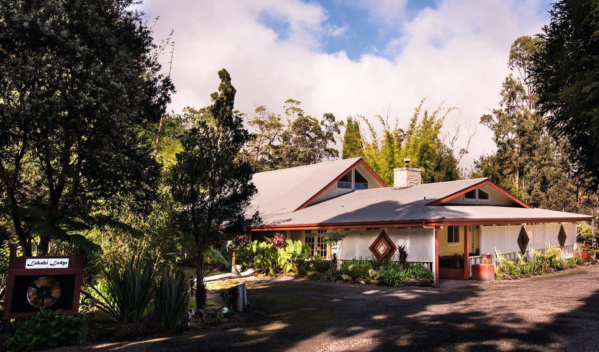 Chalet Kilauea - Lokahi Lodge in Hawaii Volcanoes National Park: Exterior_Lokahi Lodge-exterior-lg