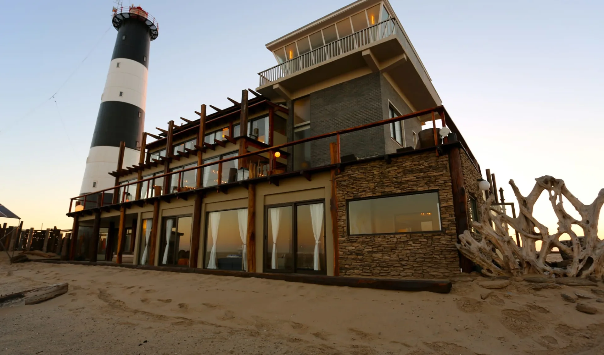 Pelican Point Lodge in Walvis Bay: exterior Pelican Point Lodge