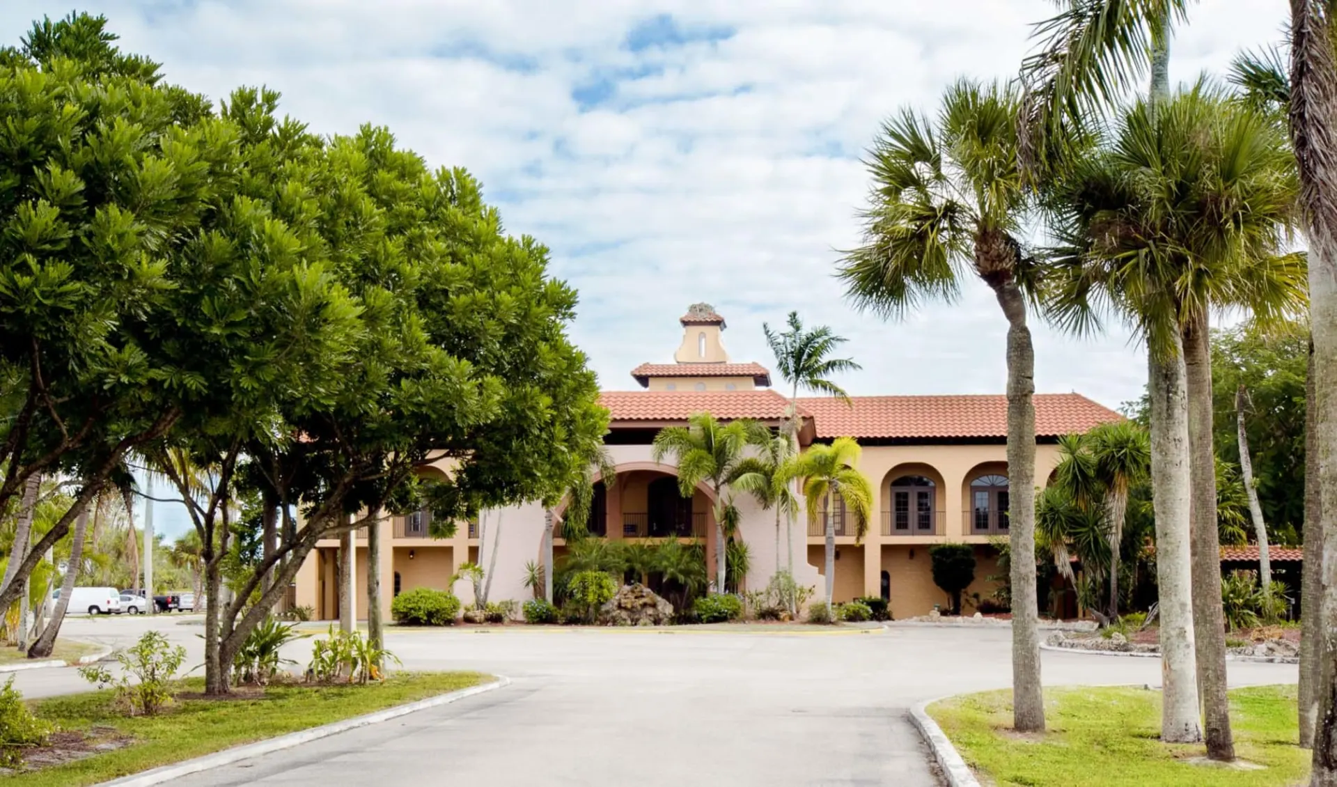 Port of The Islands Resort in Everglades:  Port of the Islands - Entrance