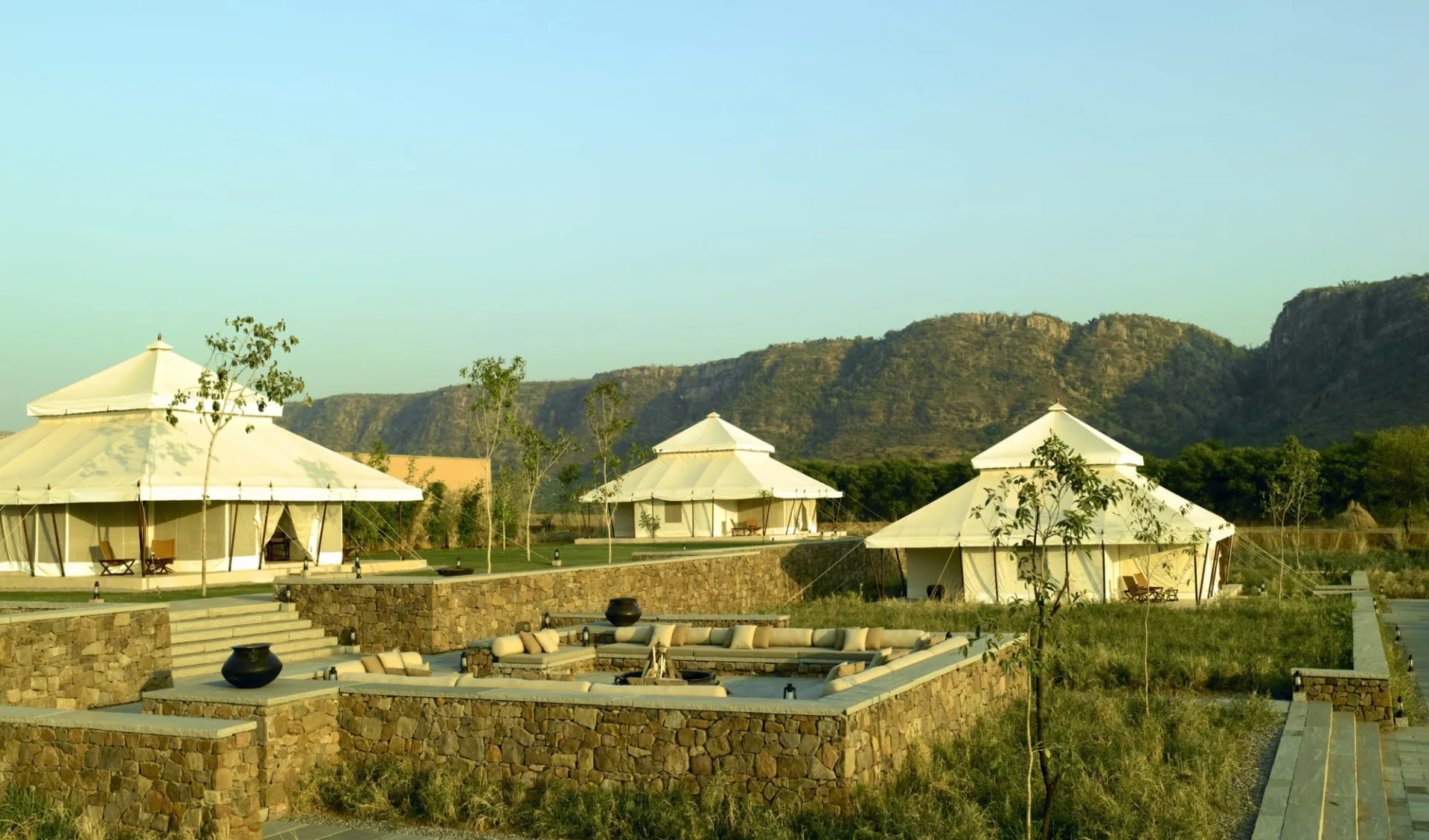 Aman-i-Khas in Ranthambore: tents and aravalli hills