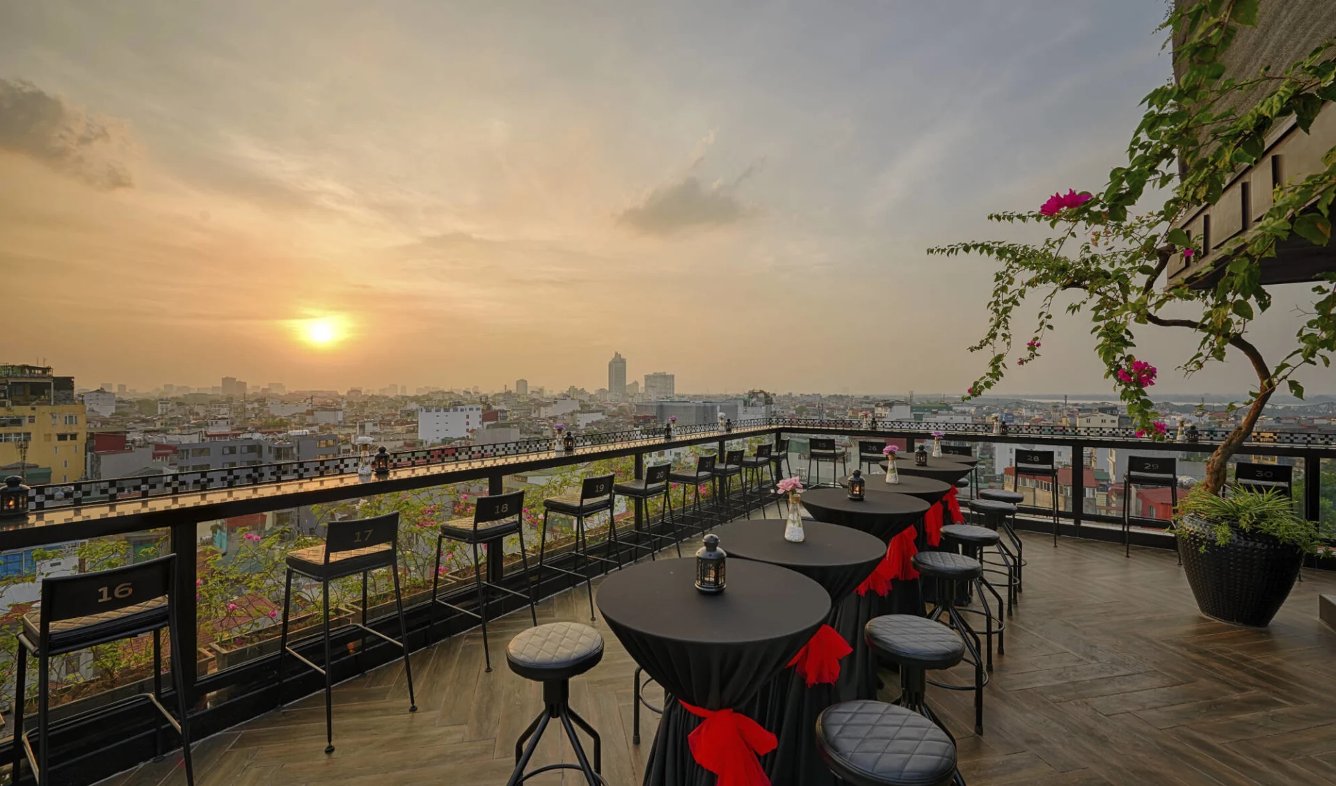 La Siesta Premium Hang Be in Hanoi: Lighthouse Sky Bar