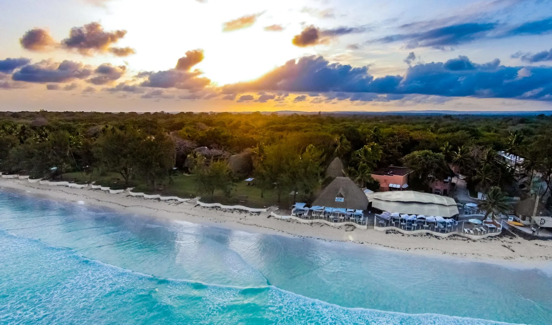 Nomad Beach Resort in Diani Beach: nomad-beach-bar