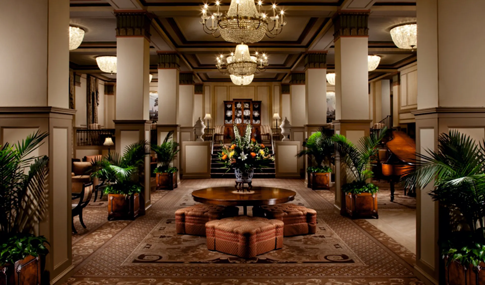 Francis Marion Hotel in Charleston: facilities francis marion saal säulen