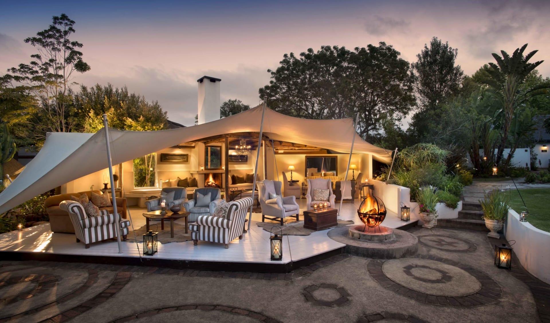 Hunter's Country House in Plettenberg Bay: facilities Hunter Country House - Lounge im Garten