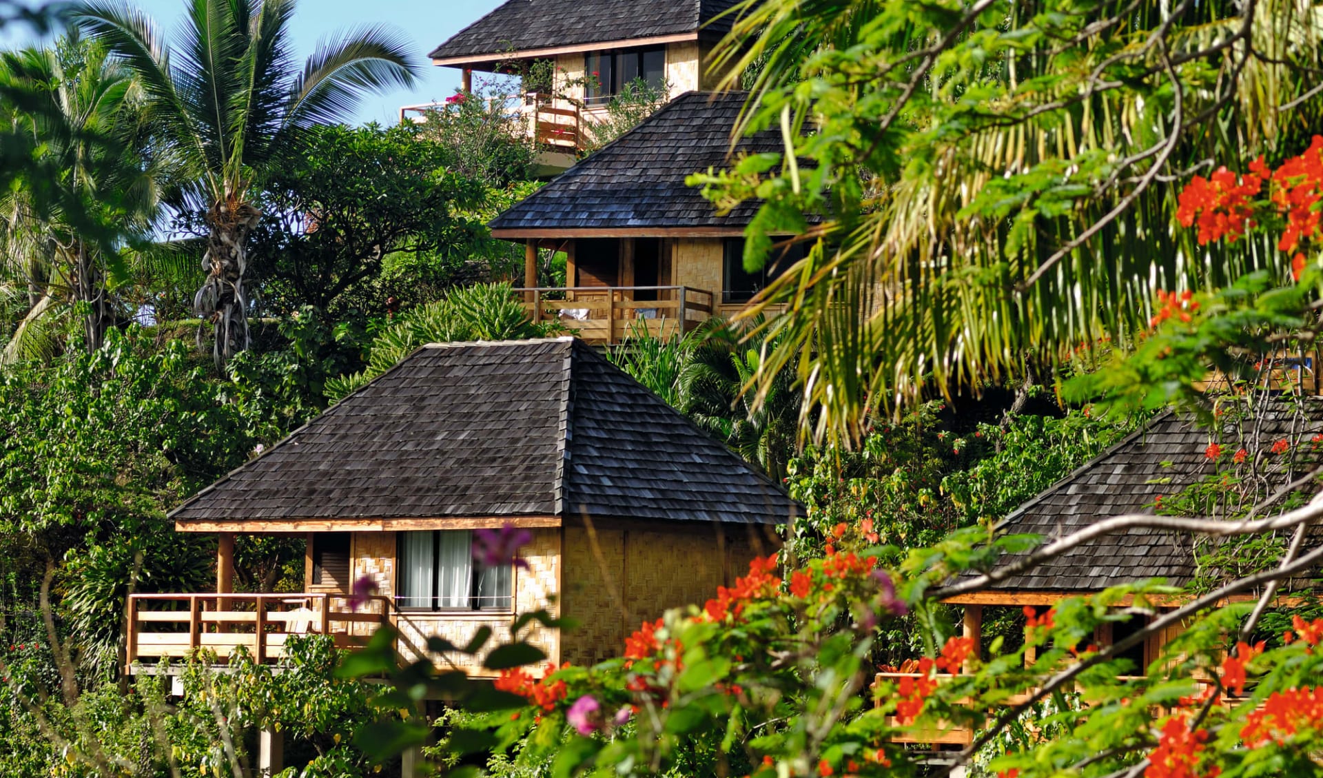 Marquesas Discovery ab Papeete: facilities: Keikahanui Lodge - Garden Bungalow von aussen