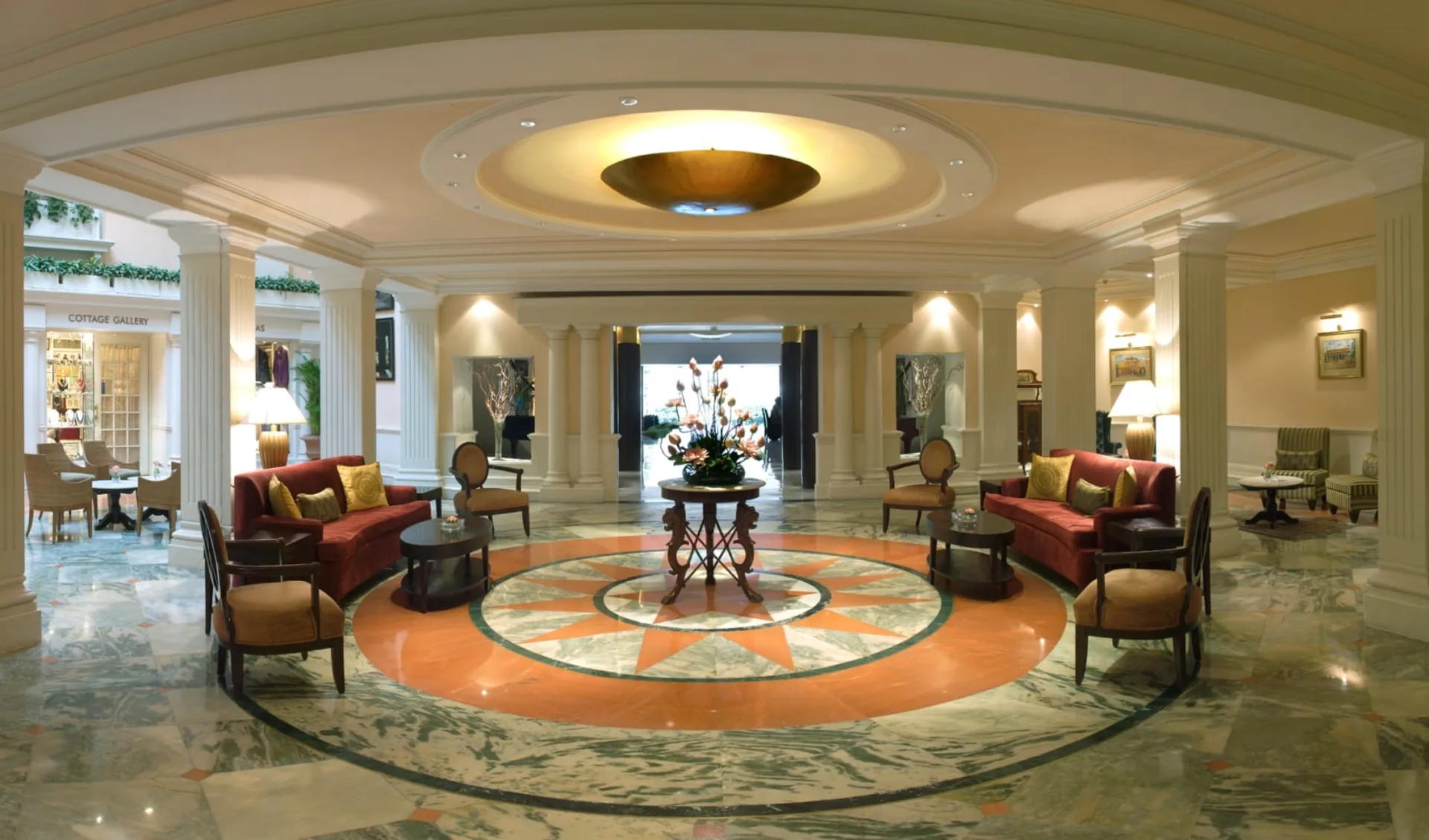 The Claridges in Delhi: Lobby