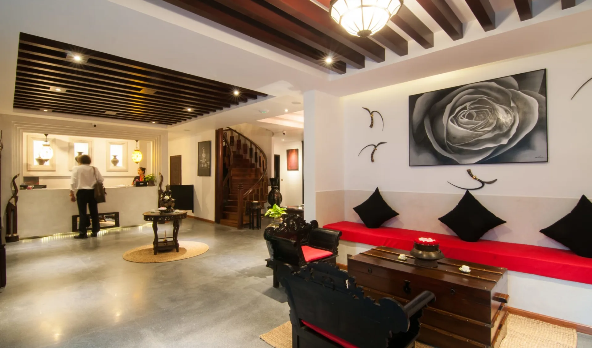 La Rose Suites in Phnom Penh: Lobby