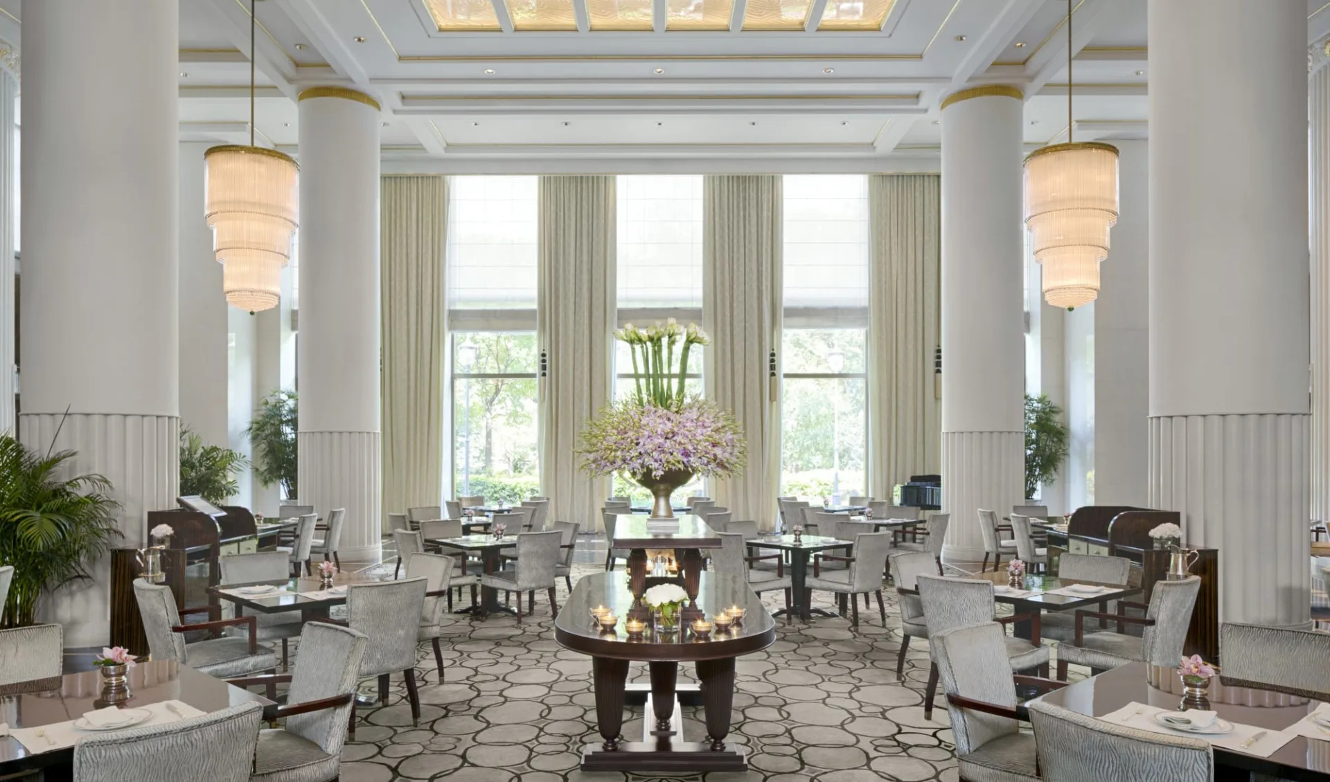 The Peninsula Shanghai:  The Lobby Restaurant