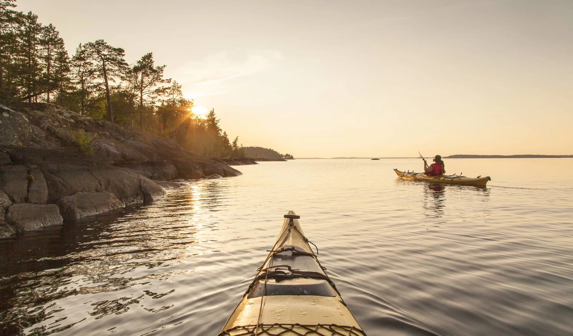 Nationalparks, vom Saimaa-See bis zum Polarkreis ab Helsinki: Finland_Saimaa_kayaking_sunset_MG_9556_Business_Finland