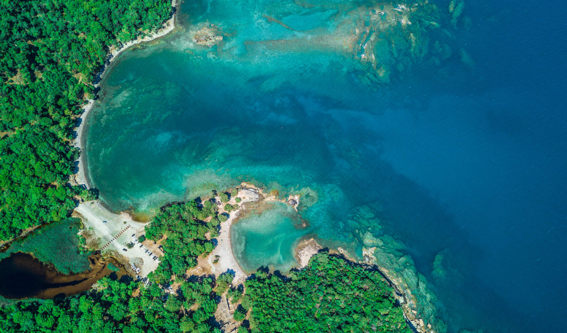 Badeferien im Kempinski Hotel The Dome Belek ab Side: Grüner Streifen am Meer_Türkei