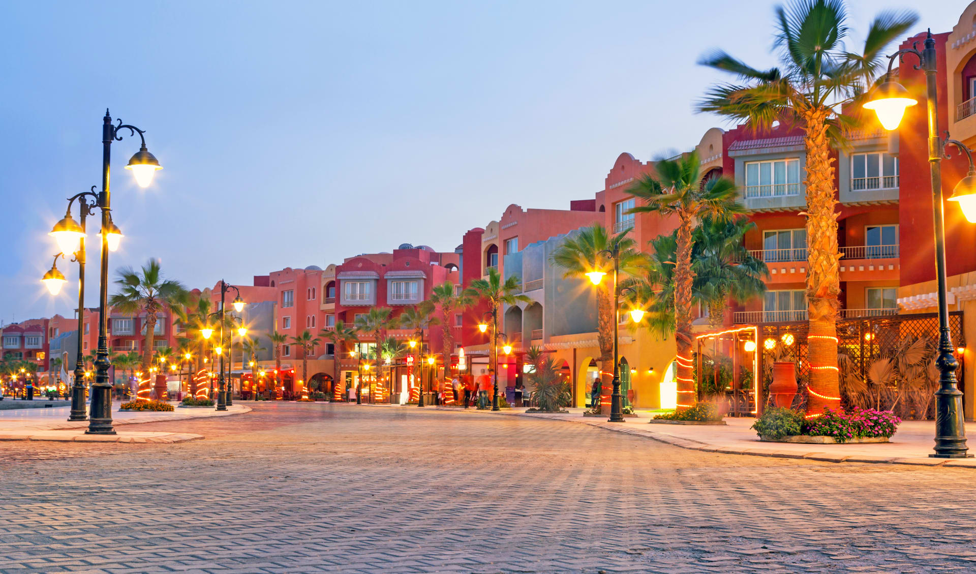 Badeferien im Steigenberger ALDAU Beach Hotel ab Hurghada: Hurghada Marina am Abend