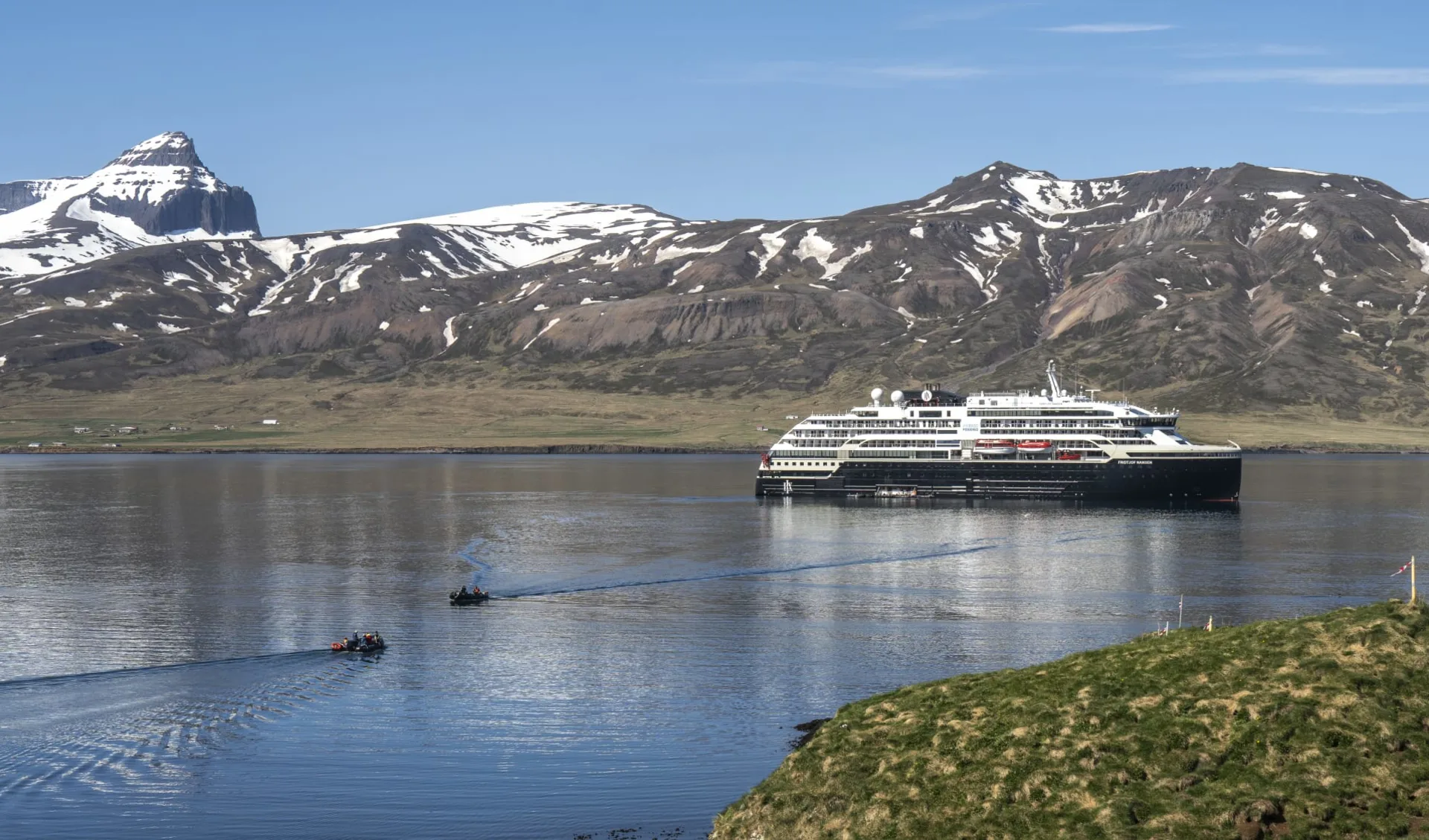 Urgewaltiges Naturschauspiel ab Reykjavik: Iceland_Bakkager_i_MS_Fridtjof_Nansen_HX_46870_Photo_Timo_Heinz