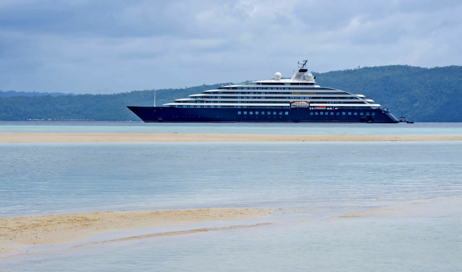 Tastes of Discovery Series: Rhythms of the Brazilian Coastline mit Spitzenköchin Luciana Berry ab Rio de Janeiro: KRI ISLANDS_ RAJA AMPAT 401F_INDONESIA_NachoG-19 Scenic Eclipse II