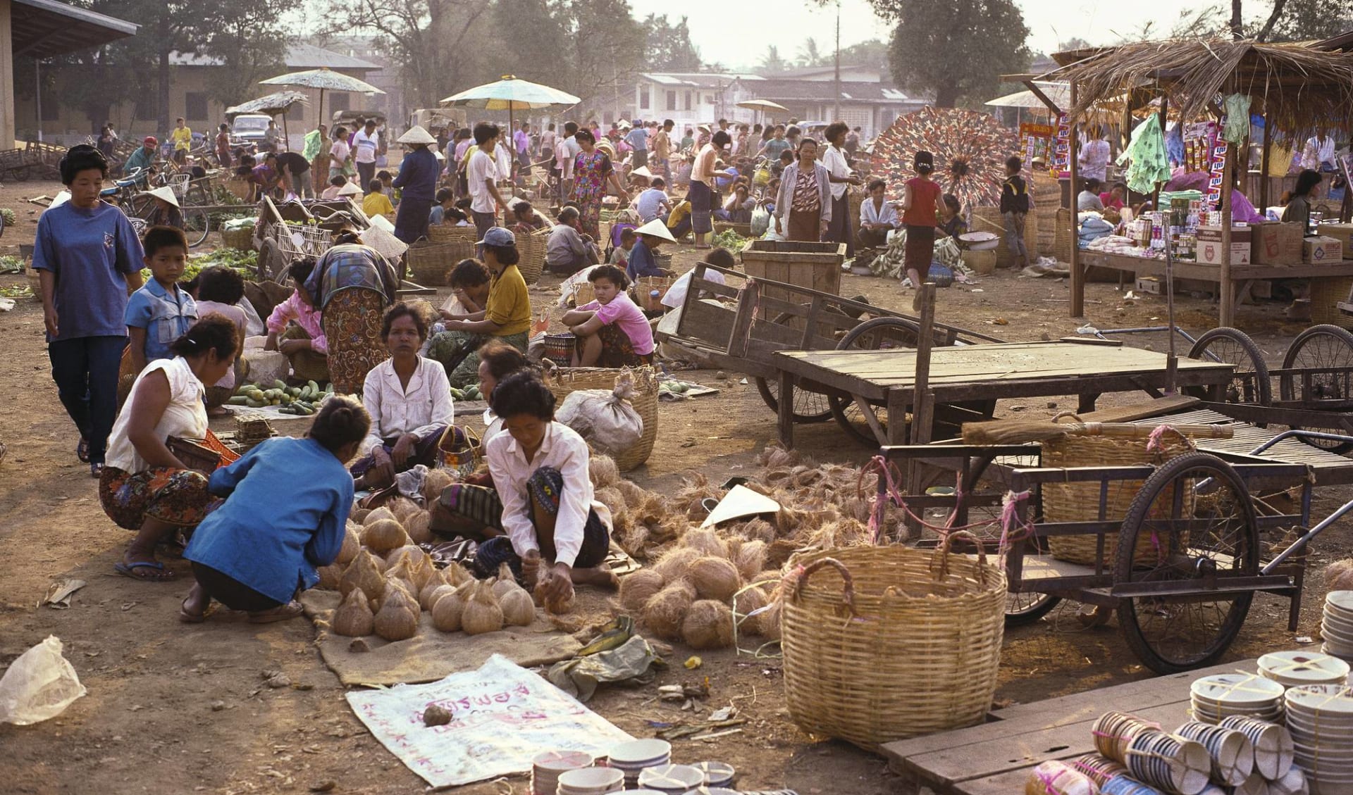 Liebliches Süd-Laos ab Pakse: Champasak: local market