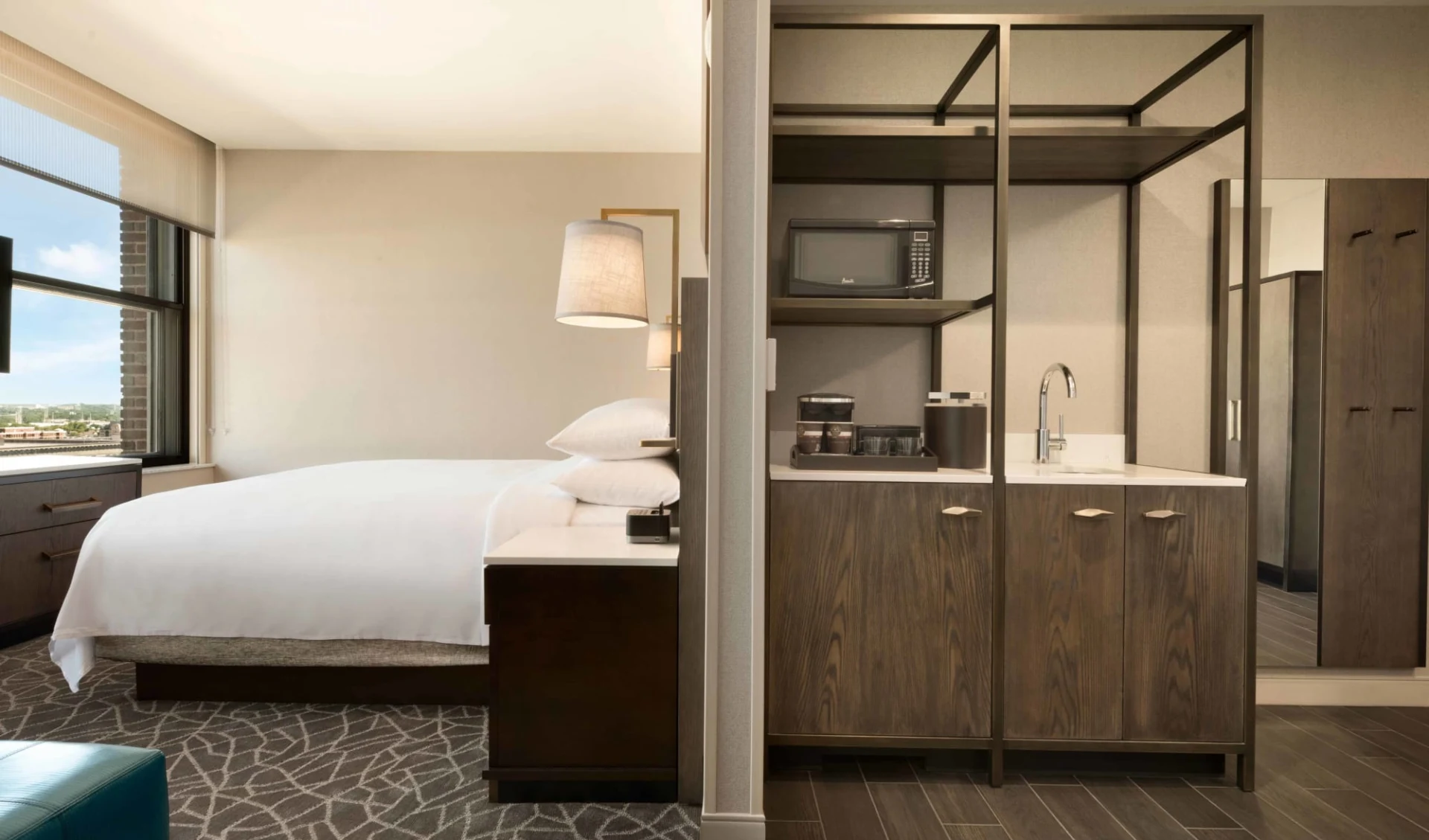 Embassy Suites by Hilton Minneapolis Downtown: Minneapolis_Embassy Suites_Studio_Webseite