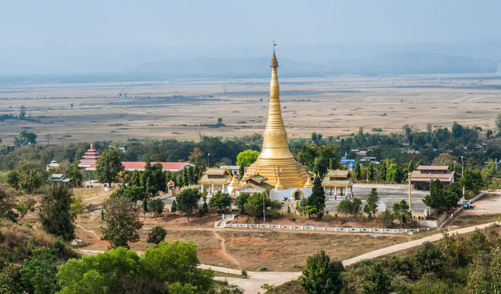 Kayah - Reise in eine verborgene Welt ab Inle Lake: Myanmar Kayah Loikaw Pagoda