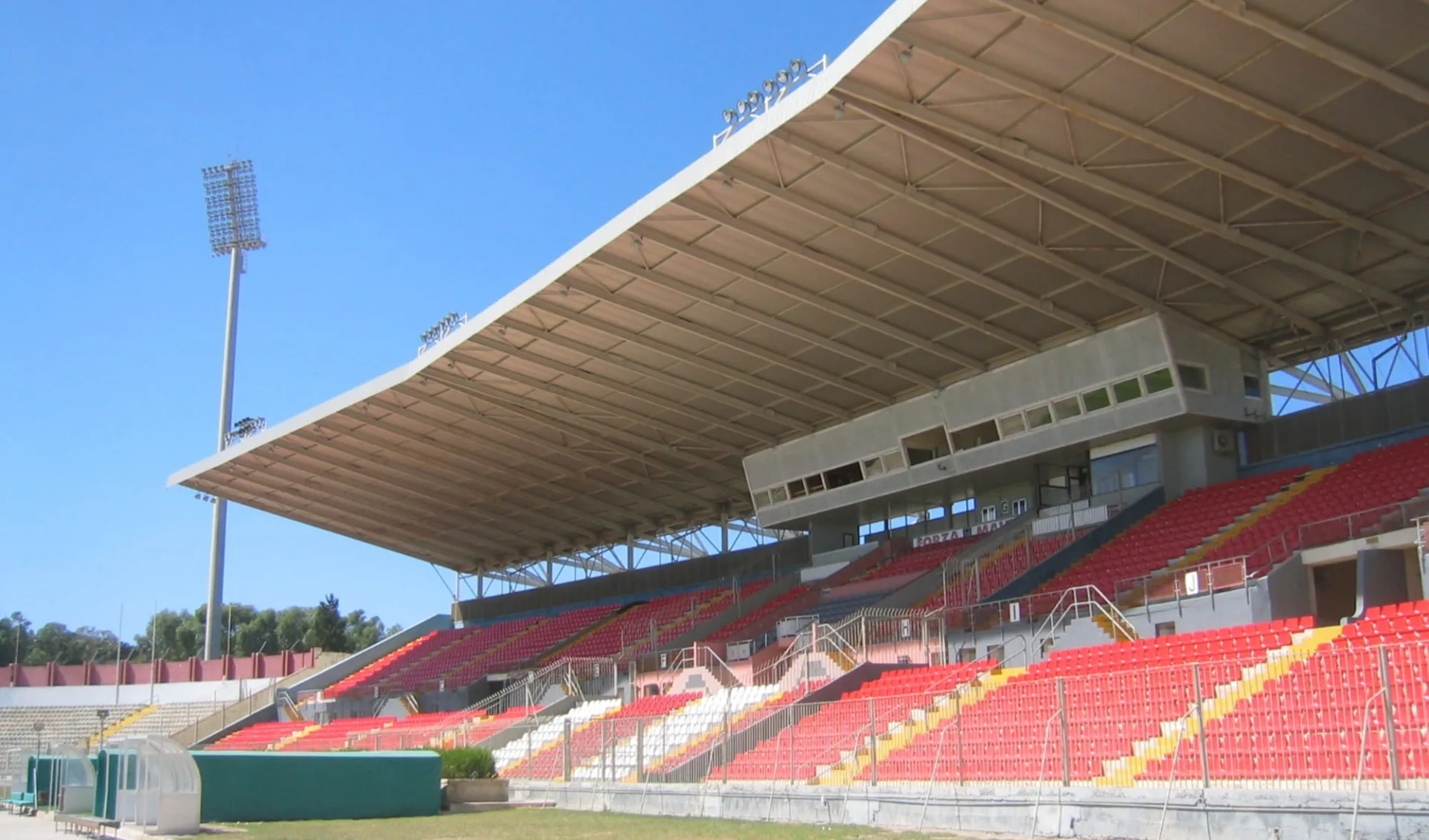 Malta - Hotel The George ab St. Julian's: nationalstadion2