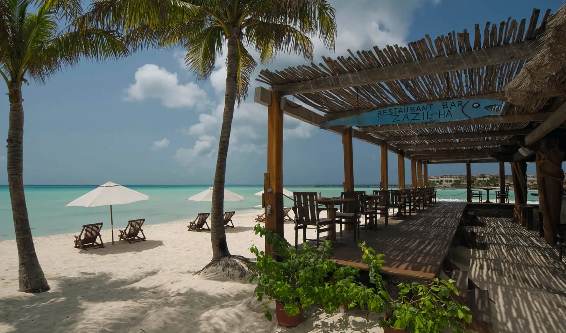 Na Balam Beach Hotel in Isla Mujeres: natur na balam strand meer strandbar