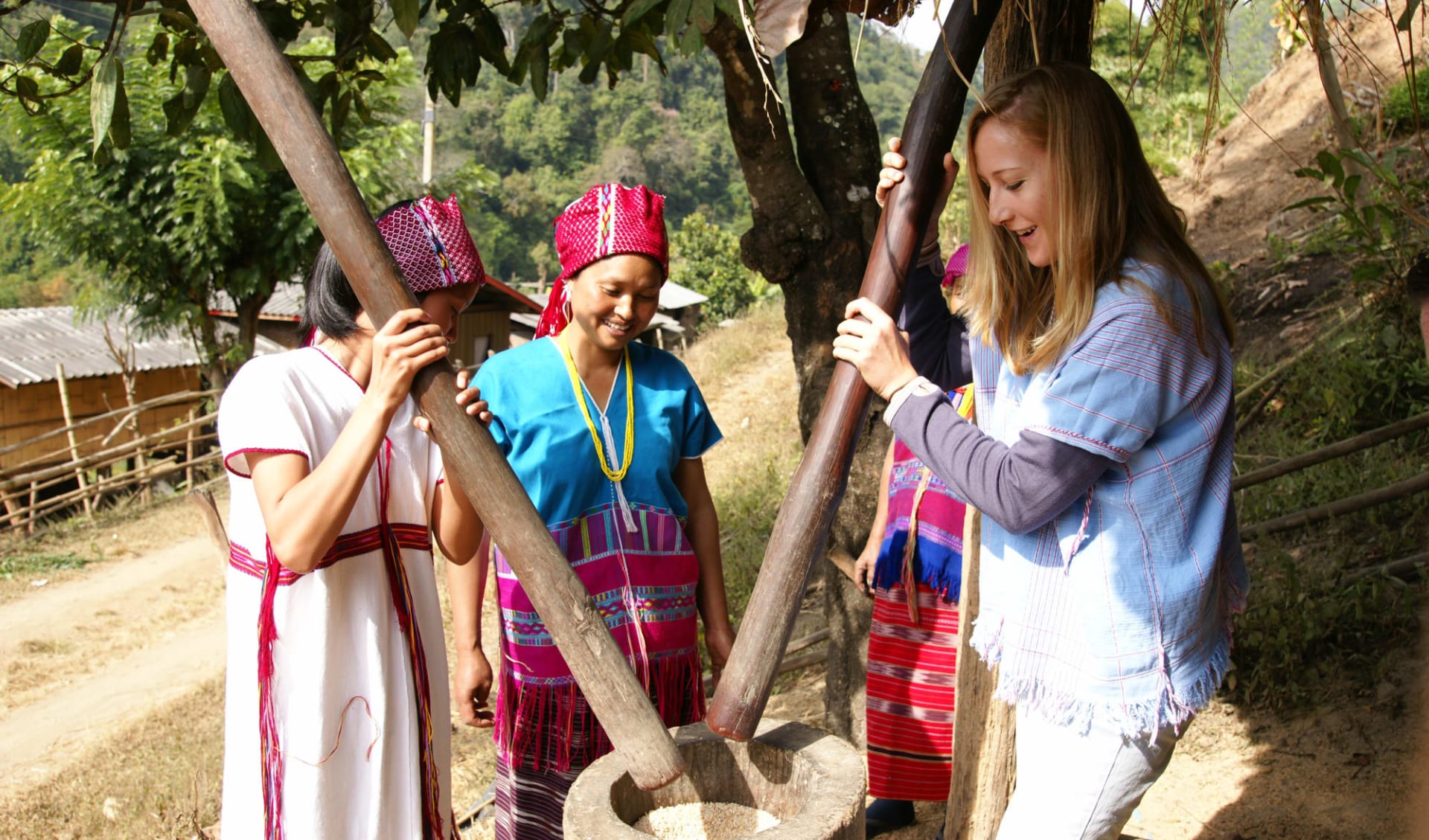 Die verborgene Welt der Bergvölker ab Chiang Mai: Northern Thailand: daily life experience