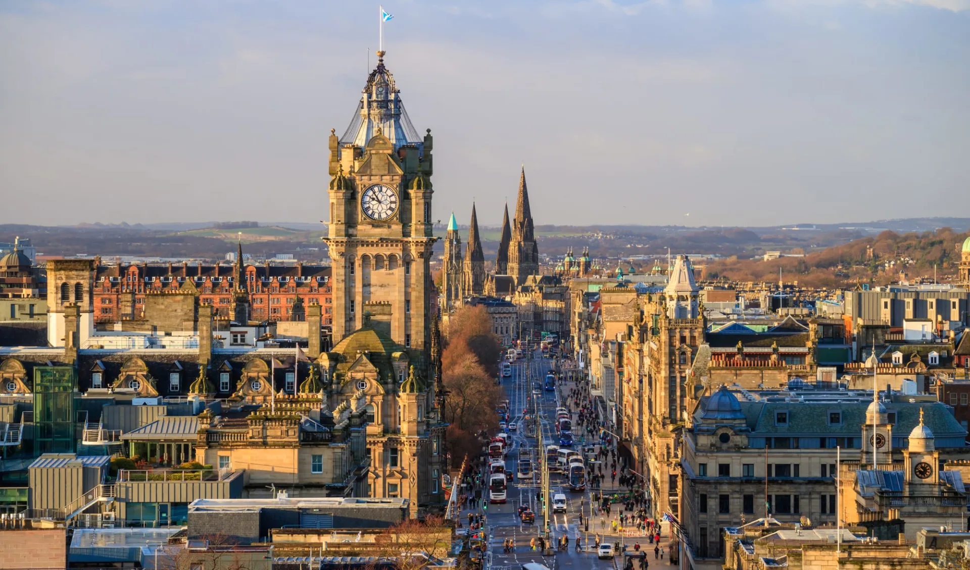 NZZ Leserreise Schottische Landschaften ab Edinburgh: Old town Edinburgh and Edinburgh castle