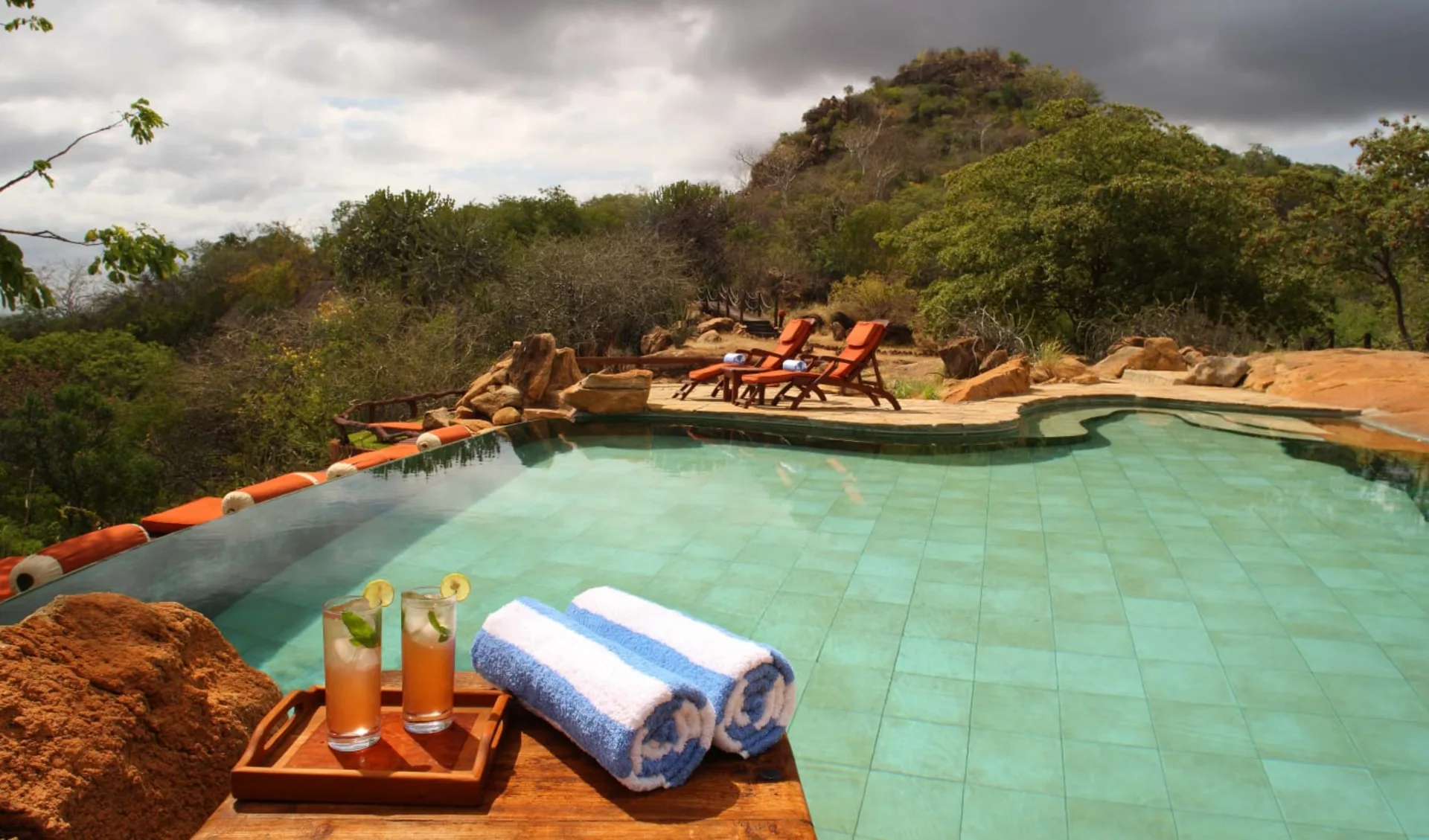 Elsa's Kopje in Meru: pool: 