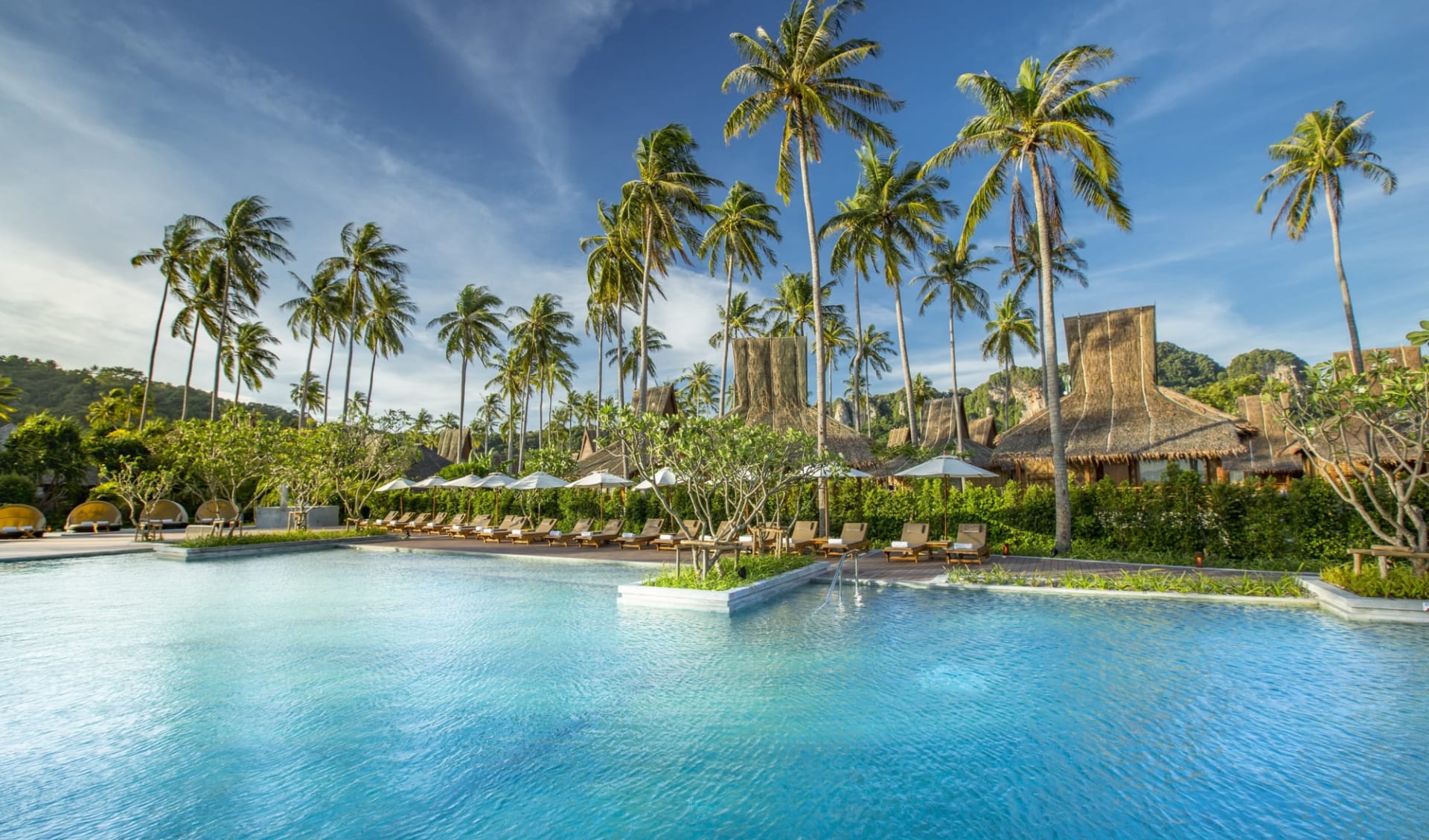 SAii Phi Phi Island Village in Ko Phi Phi: Infinity Pool