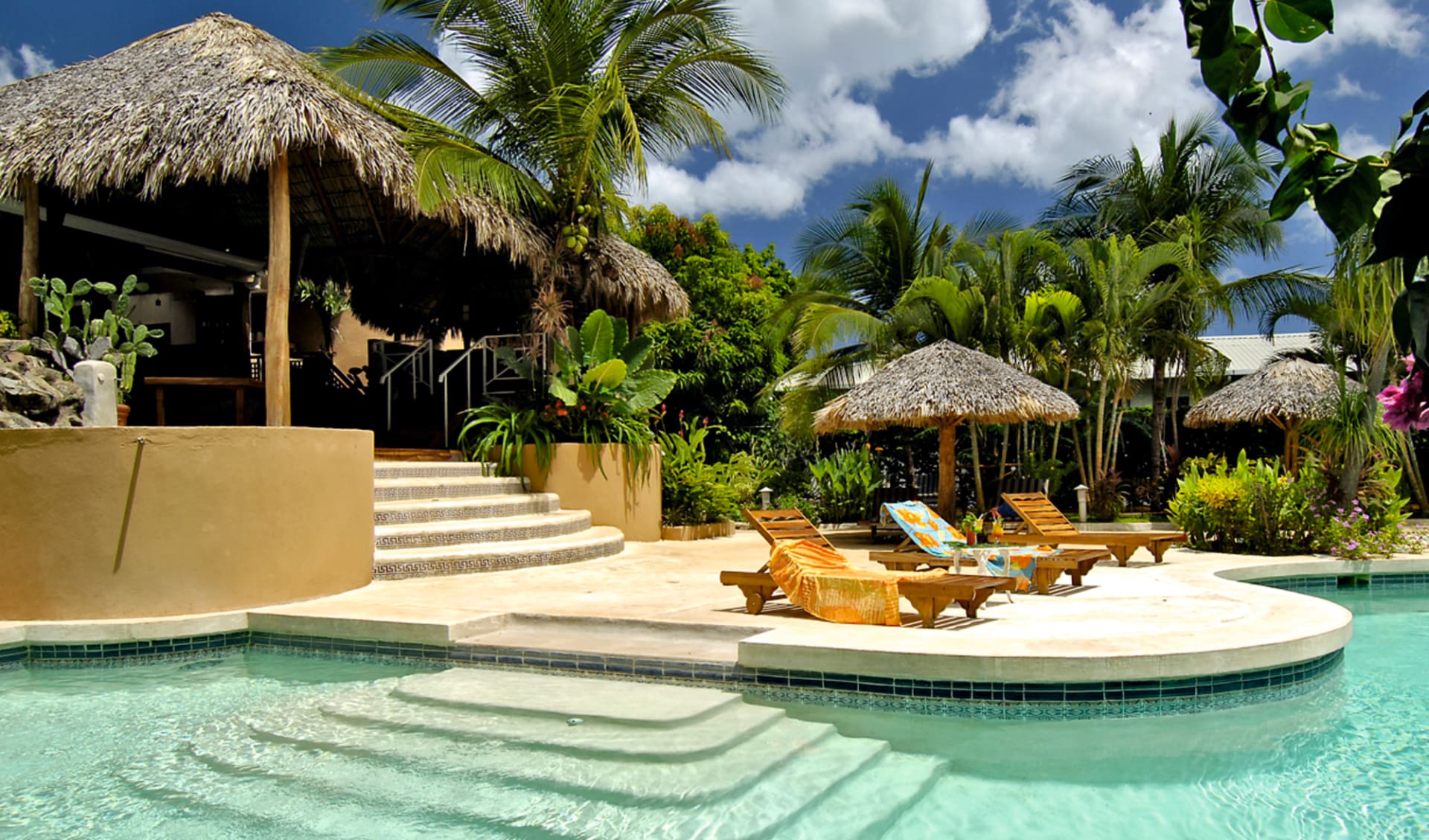 Jardin del Eden in Playa Tamarindo: pool jardin del eden pool liegen hütte
