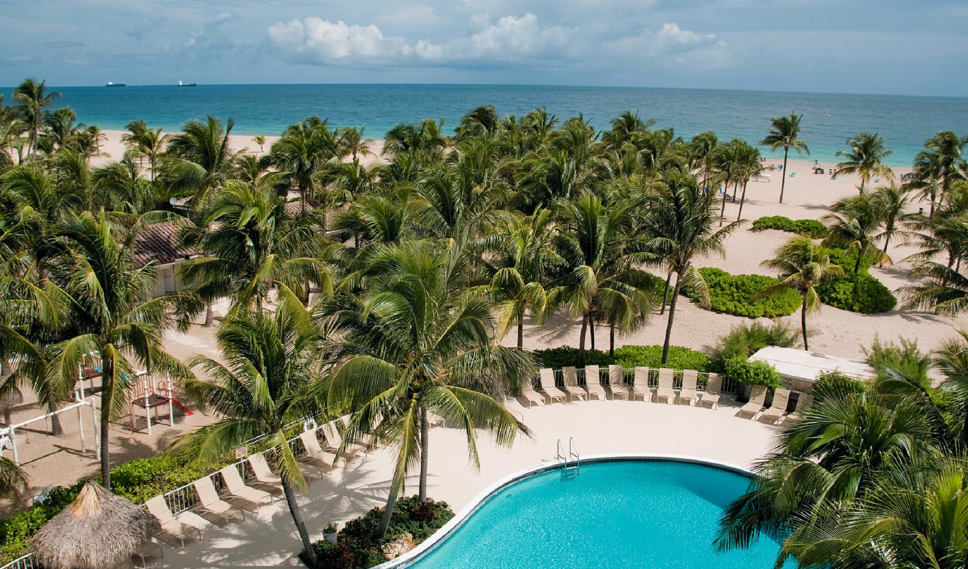 Lago Mar Resort & Club in Fort Lauderdale: pool lago mar resort and club palmen gartenanlage