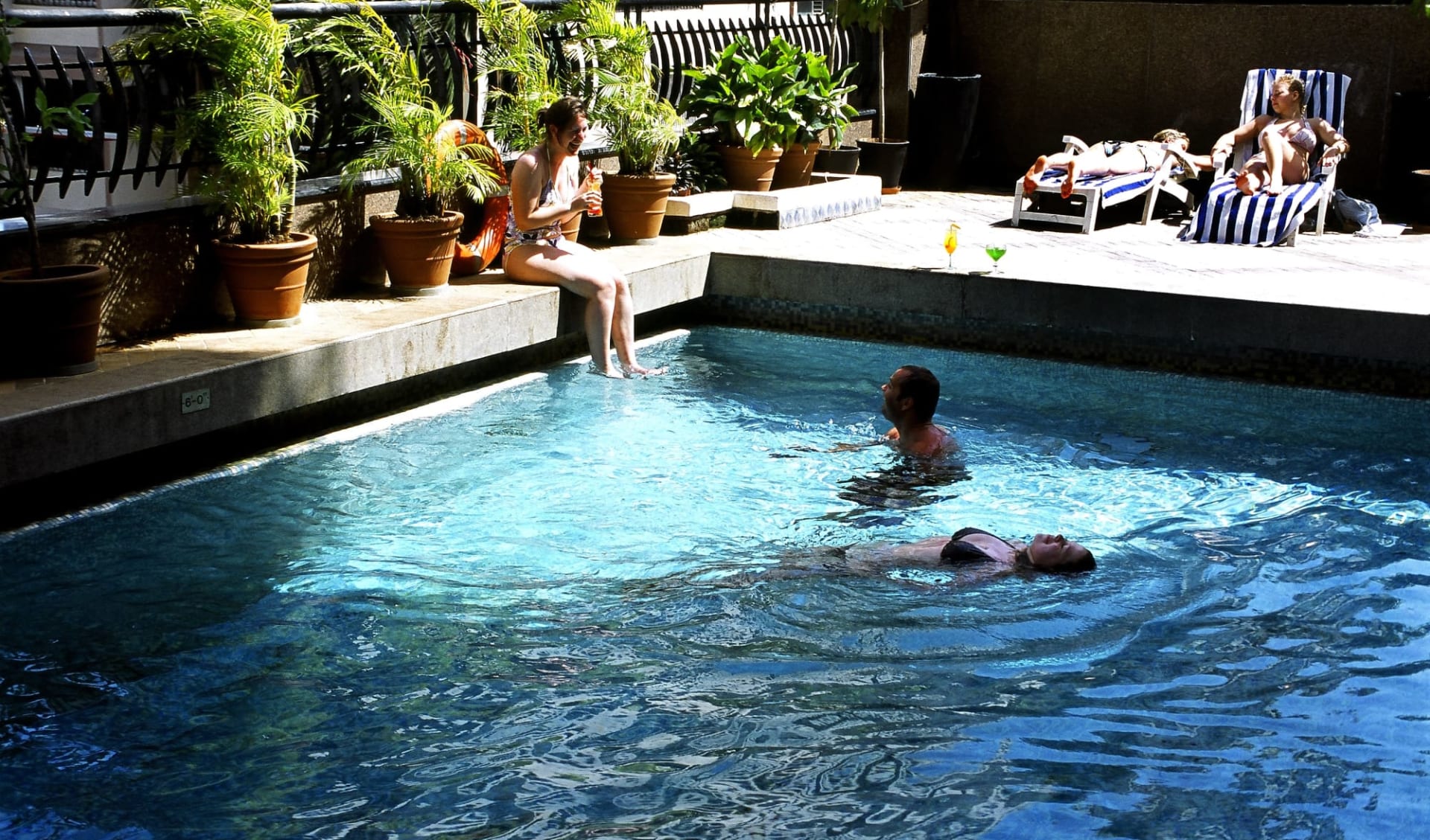 Fariyas in Mumbai: Pool