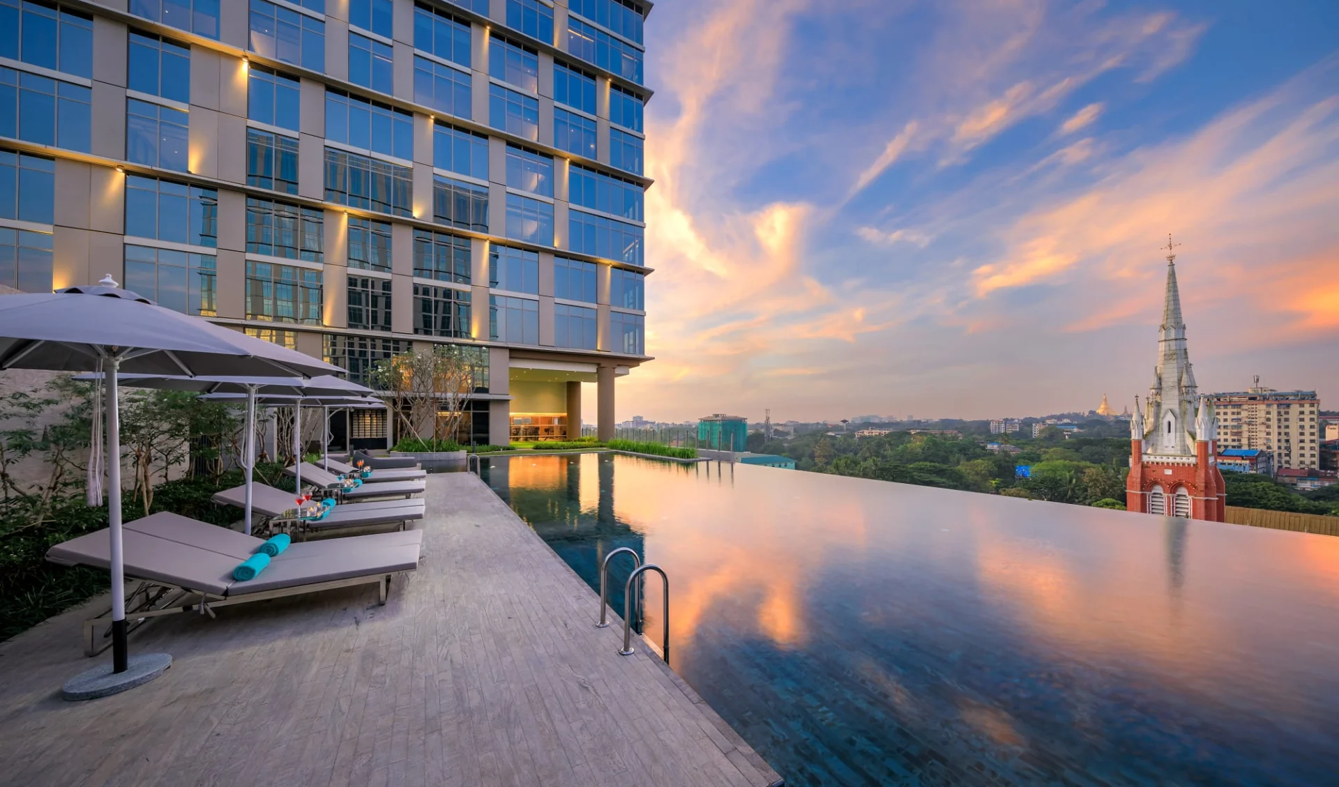 Pan Pacific Yangon: Pool