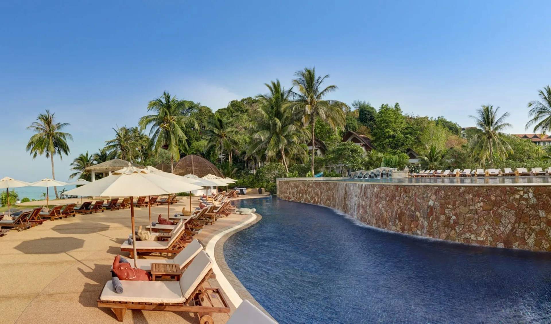 Rawi Warin Resort & Spa in Ko Lanta: Pool