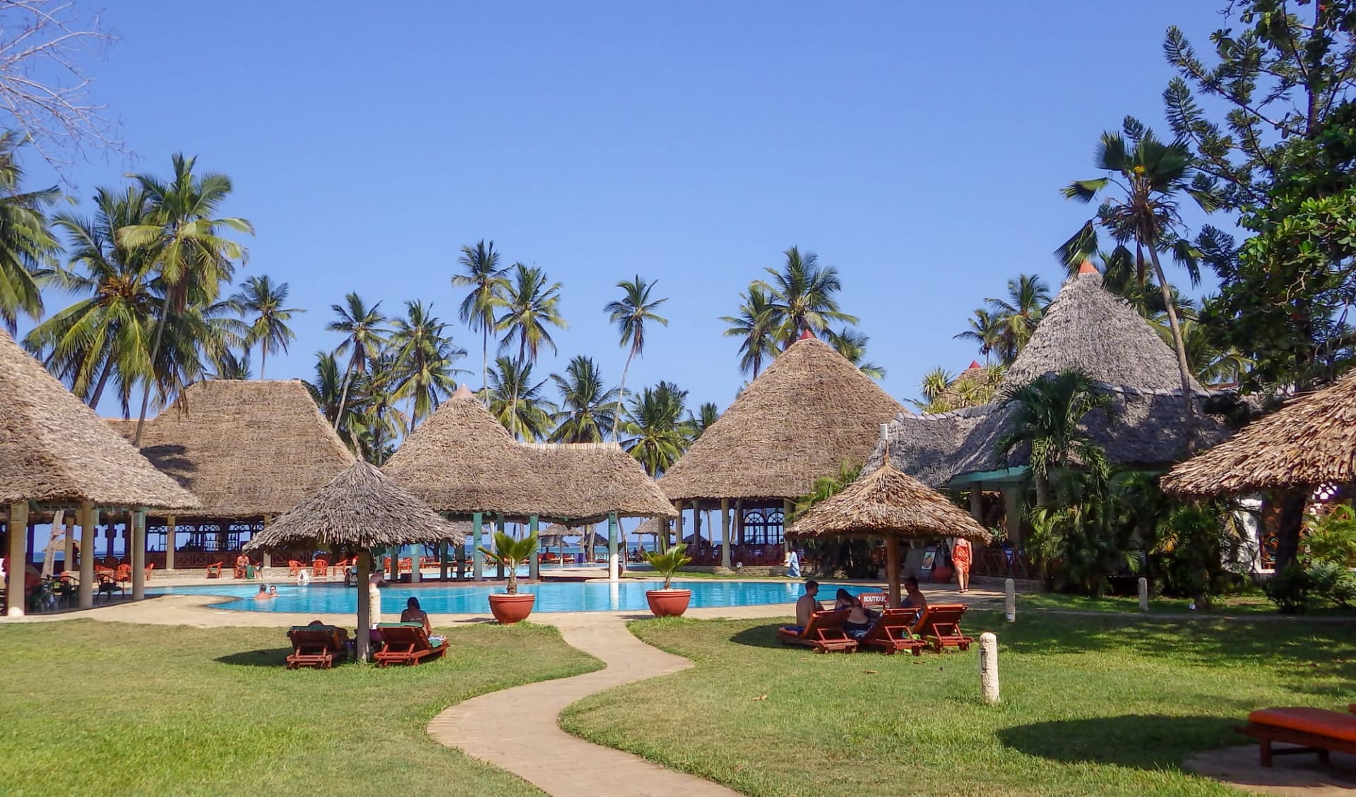 Neptune Paradise Beach Resort & Spa in Diani Beach: Swimming Pool And Garden View