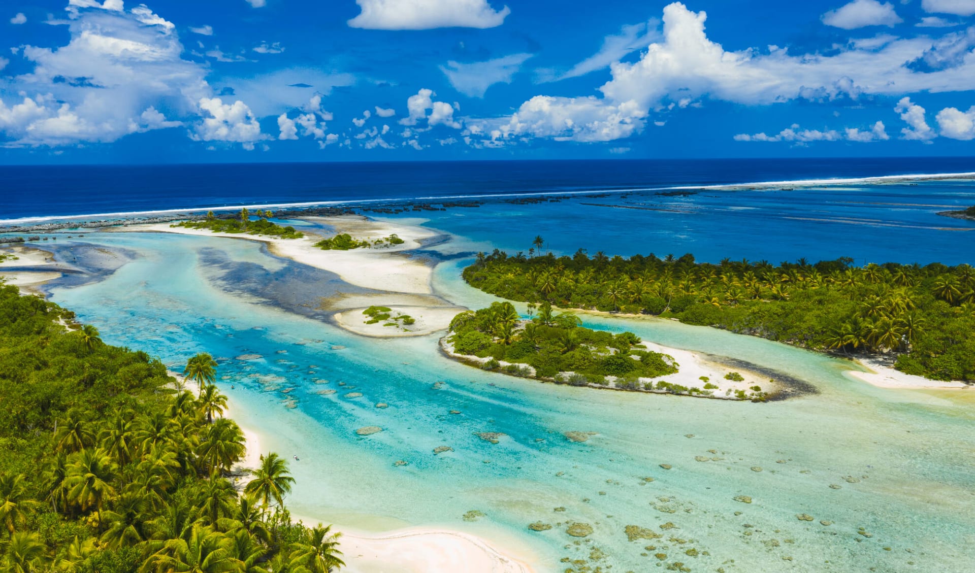 Island Hopping ab Papeete: Rangiroa_Aerial_FranzPolynesien