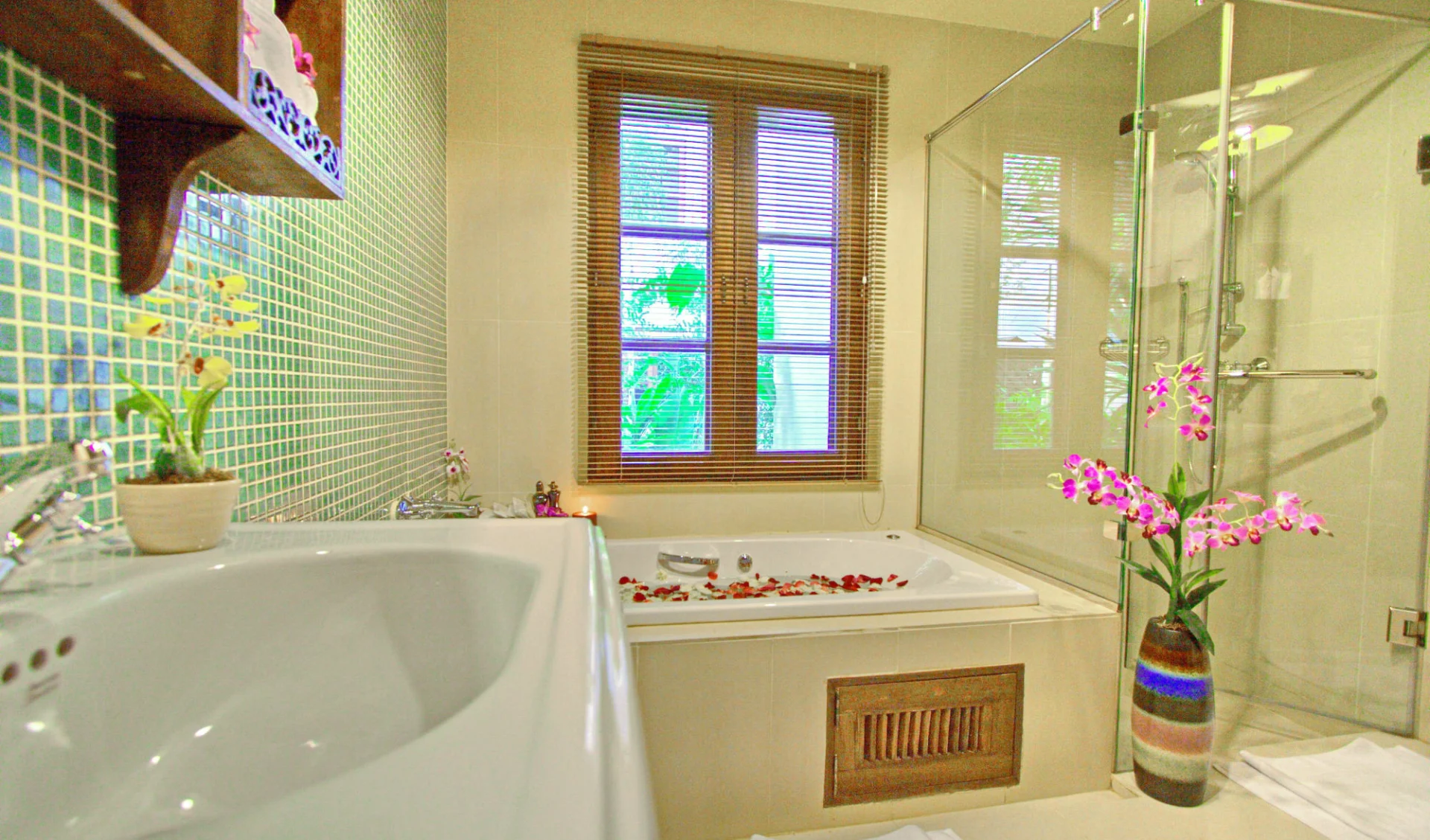 Shewe Wana Suite Resort in Chiang Mai:  Family Suite Room