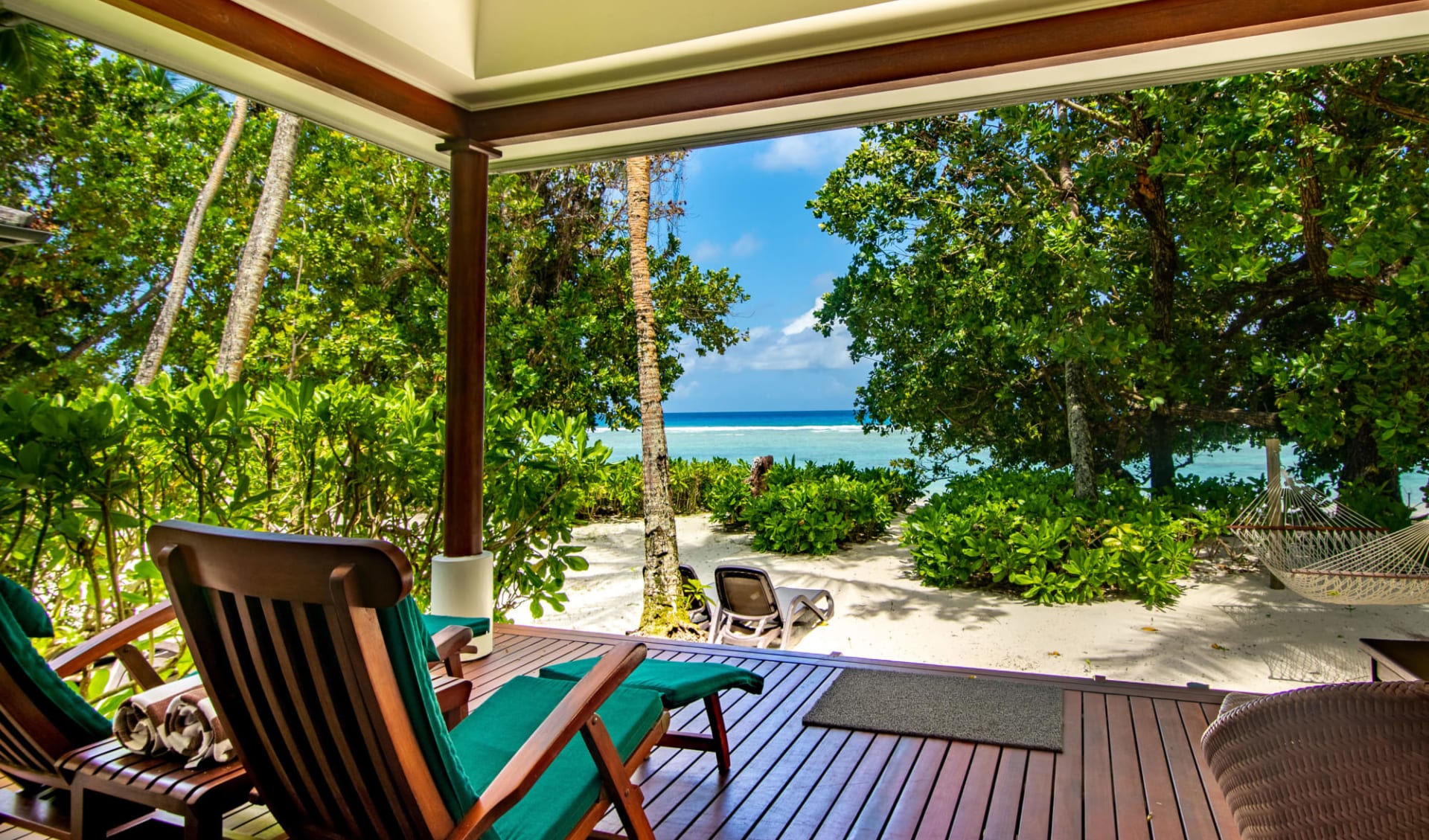 Hilton Seychelles Labriz Resort & Spa in Silhouette Island: beachfront_villa_3