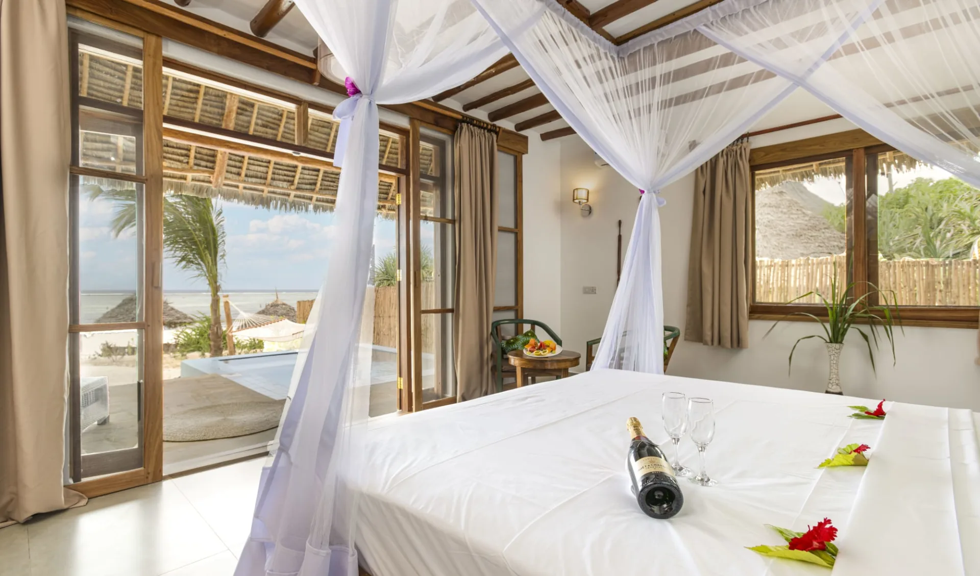 Zanzibar Queen Hotel in Zanzibar Ostküste:  BeachFrontBungalow