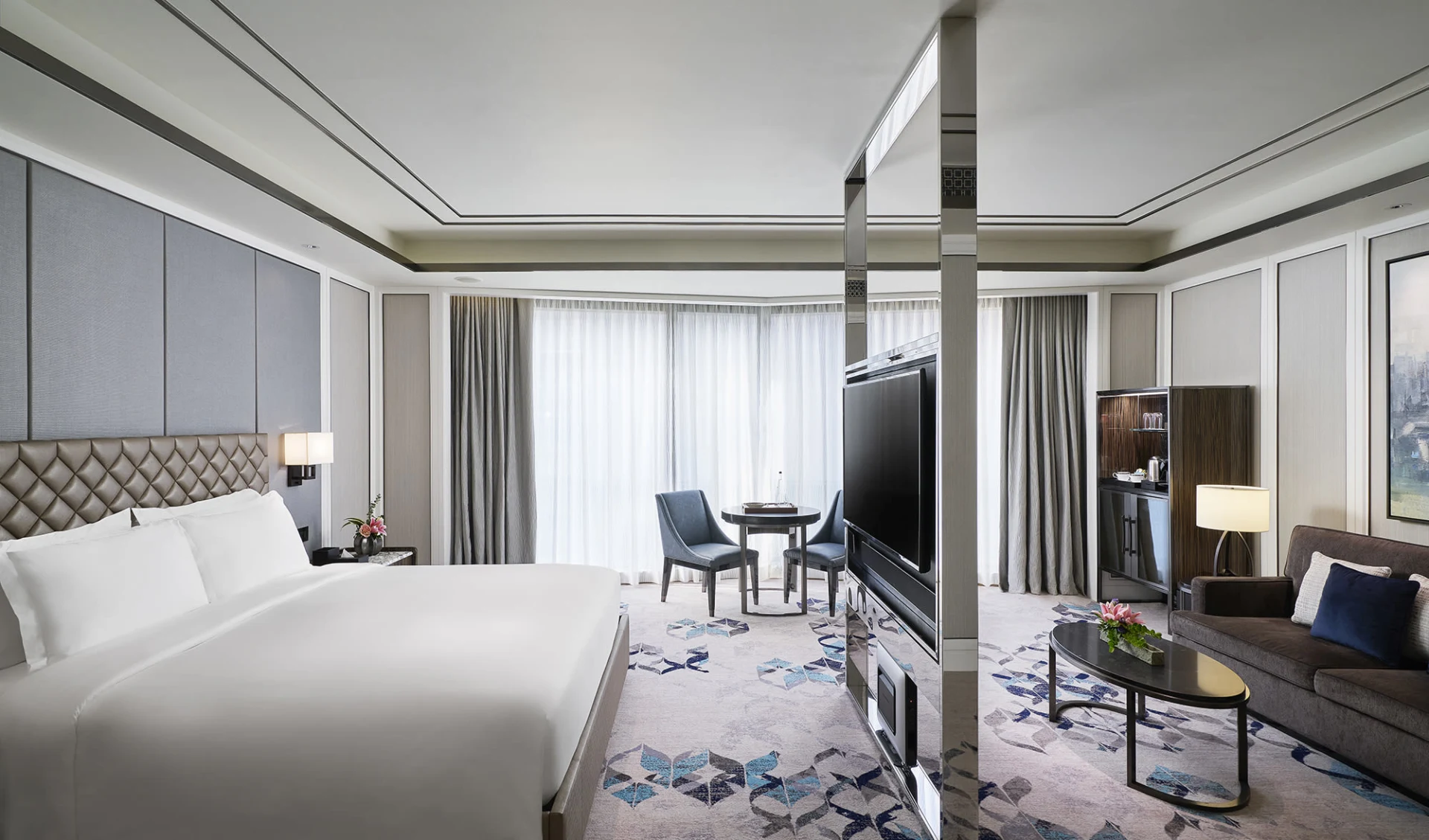 Okura Manila:  Deluxe | King