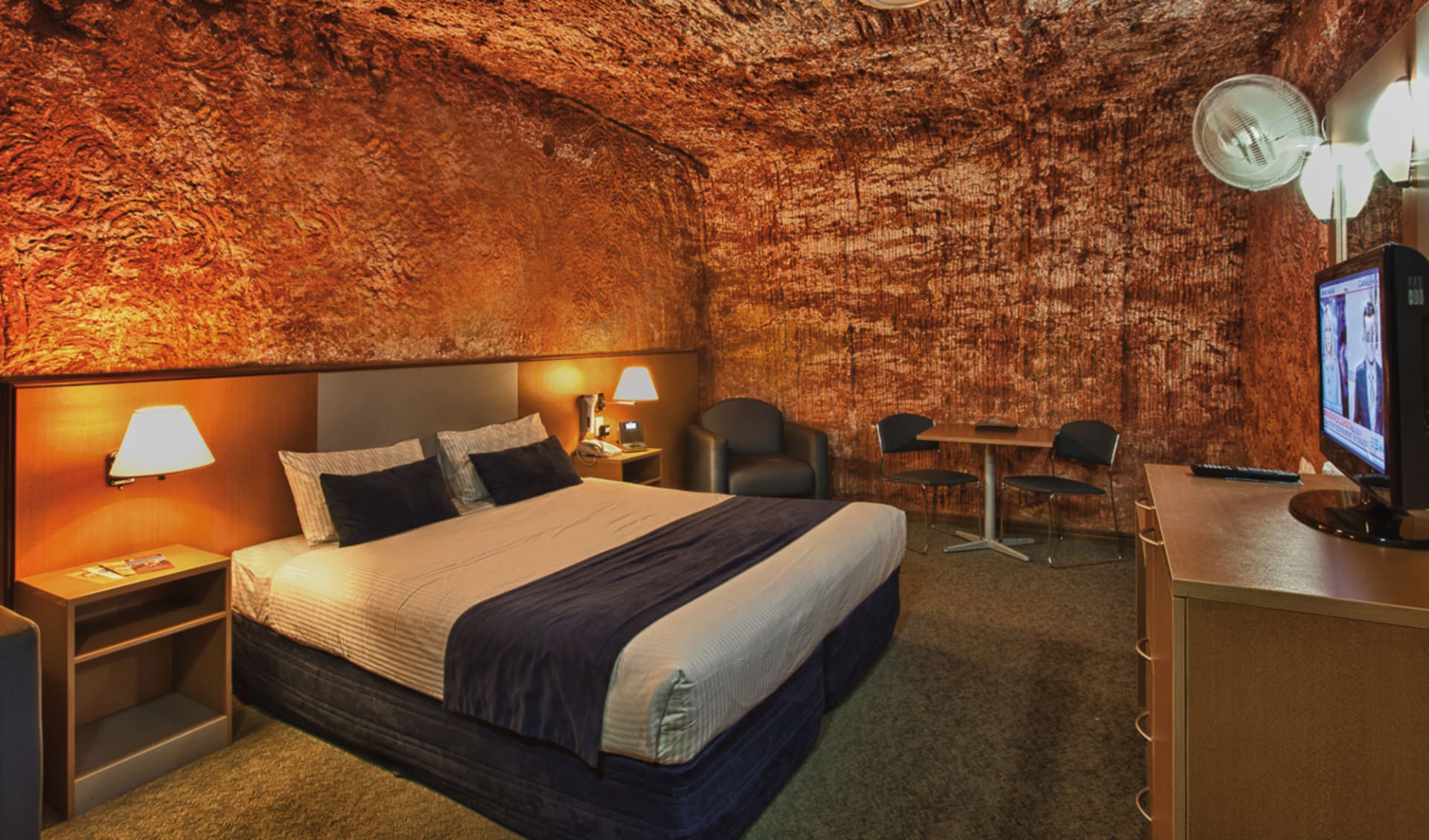 Desert Cave Hotel in Coober Pedy:  Desert Cave Hotel - Underground Room