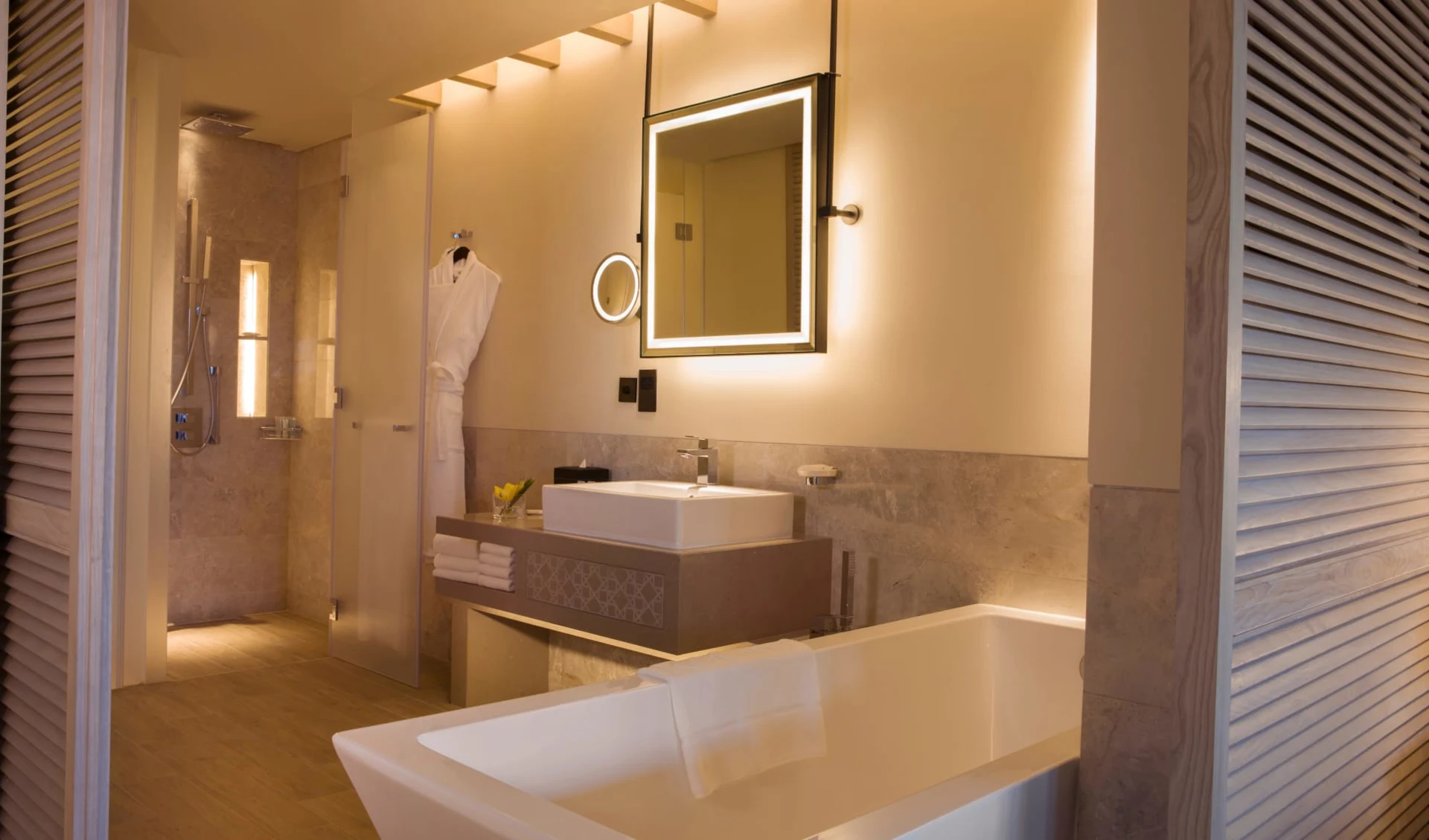 Saadiyat Rotana Resort & Villas - Abu Dhabi:  Guest Bathroom