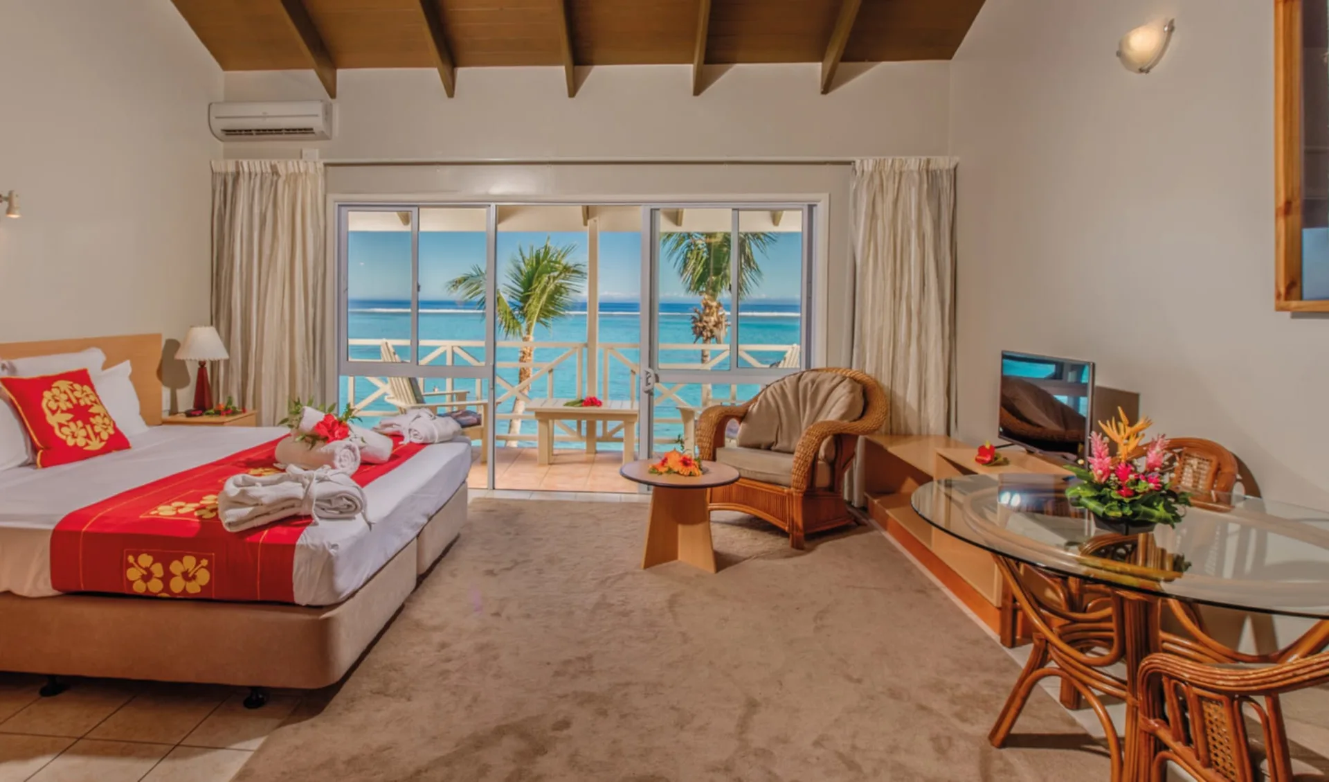 Moana Sands Lagoon Resort & Spa in Rarotonga:  Moana Sands Rarotonga - Deluxe Beachfront Studio