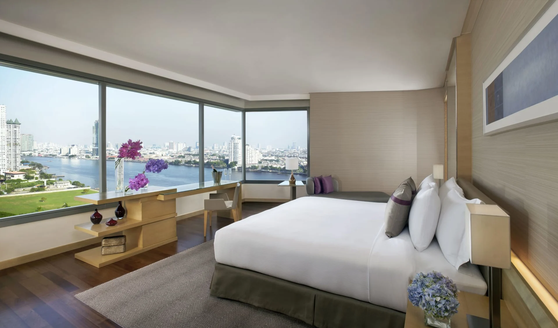 AVANI+ Riverside Bangkok Hotel: River View Junior Suite