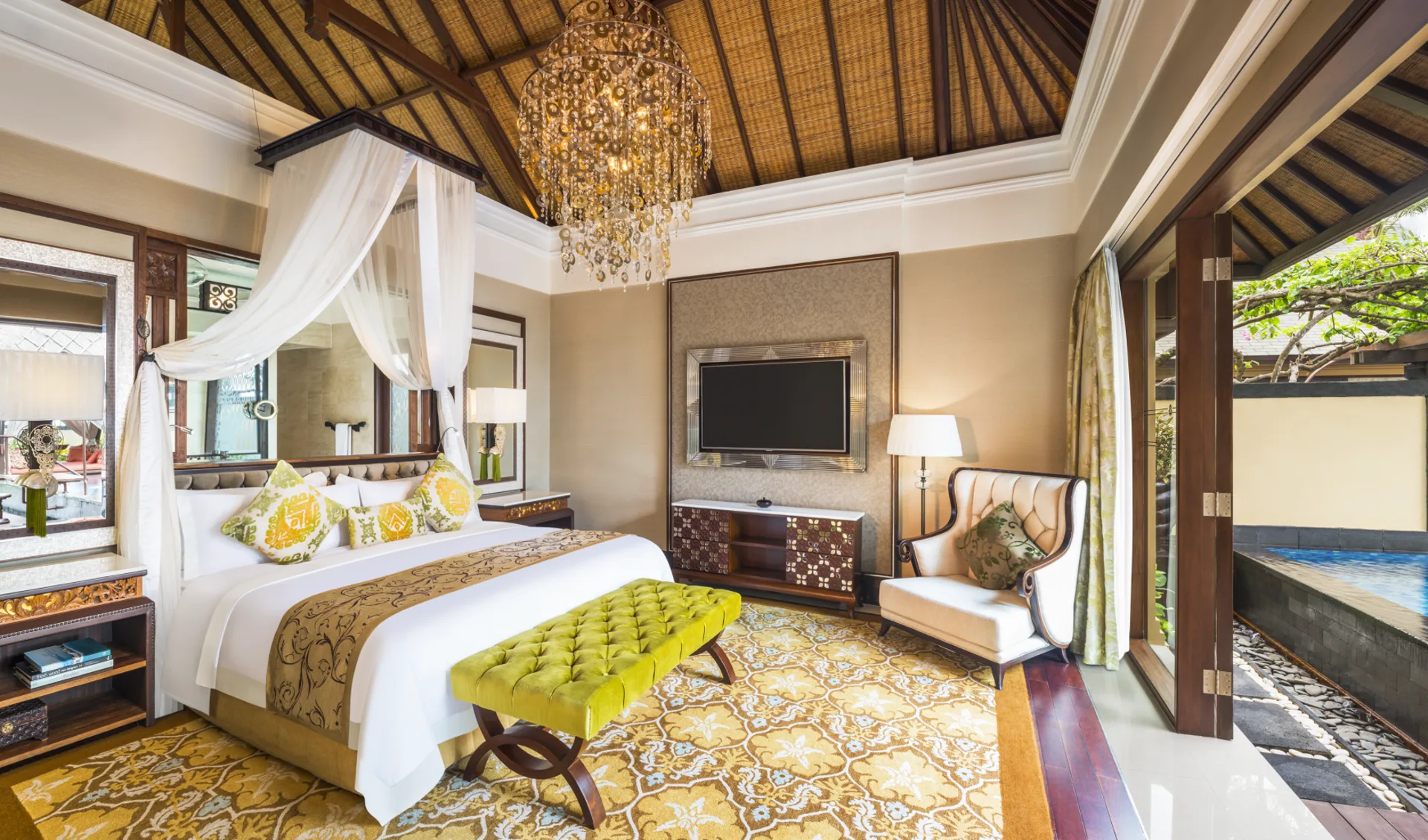 The St. Regis Bali Resort in Südbali: The Strand Villa | Bedroom