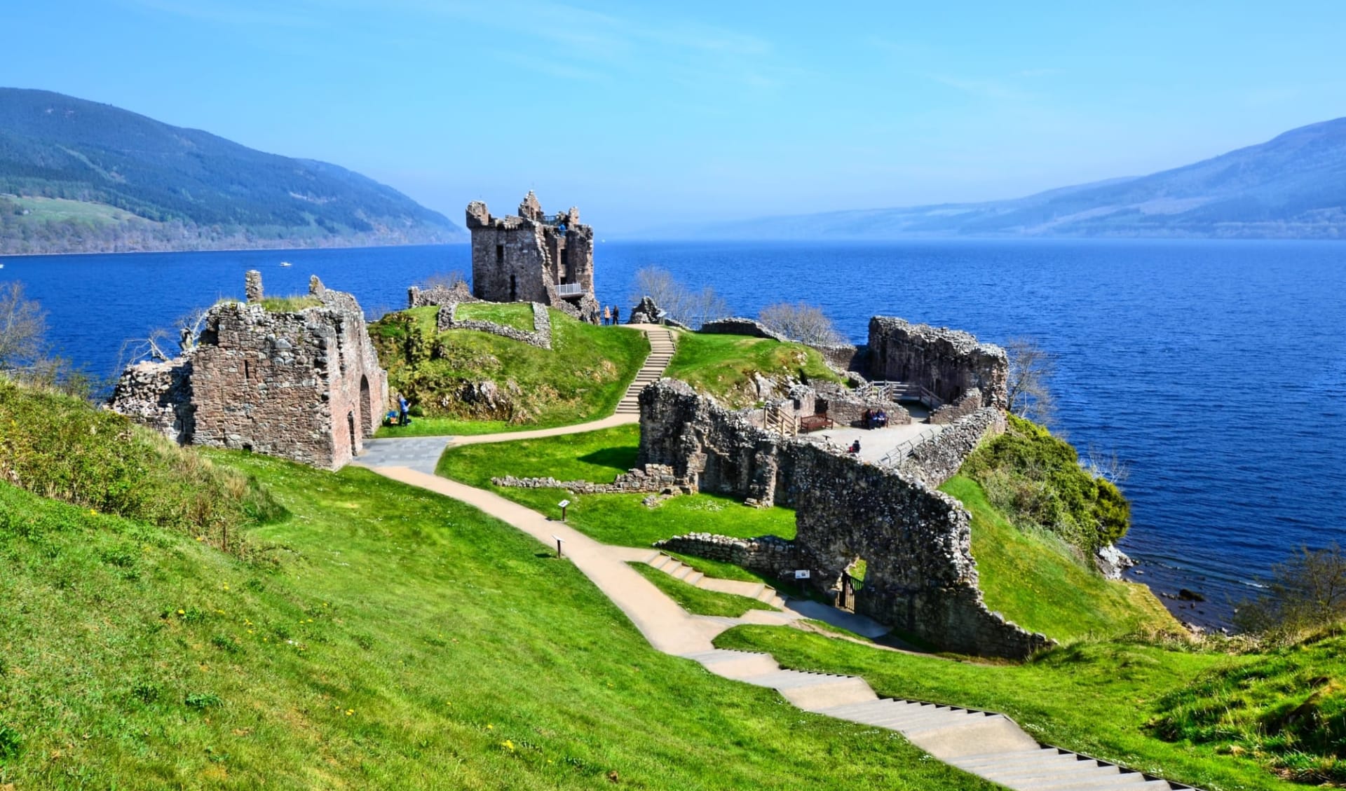 Herrschaftliches Schottland ab Edinburgh: Ruinen_UrquhartCastle_LochNess_Schottland